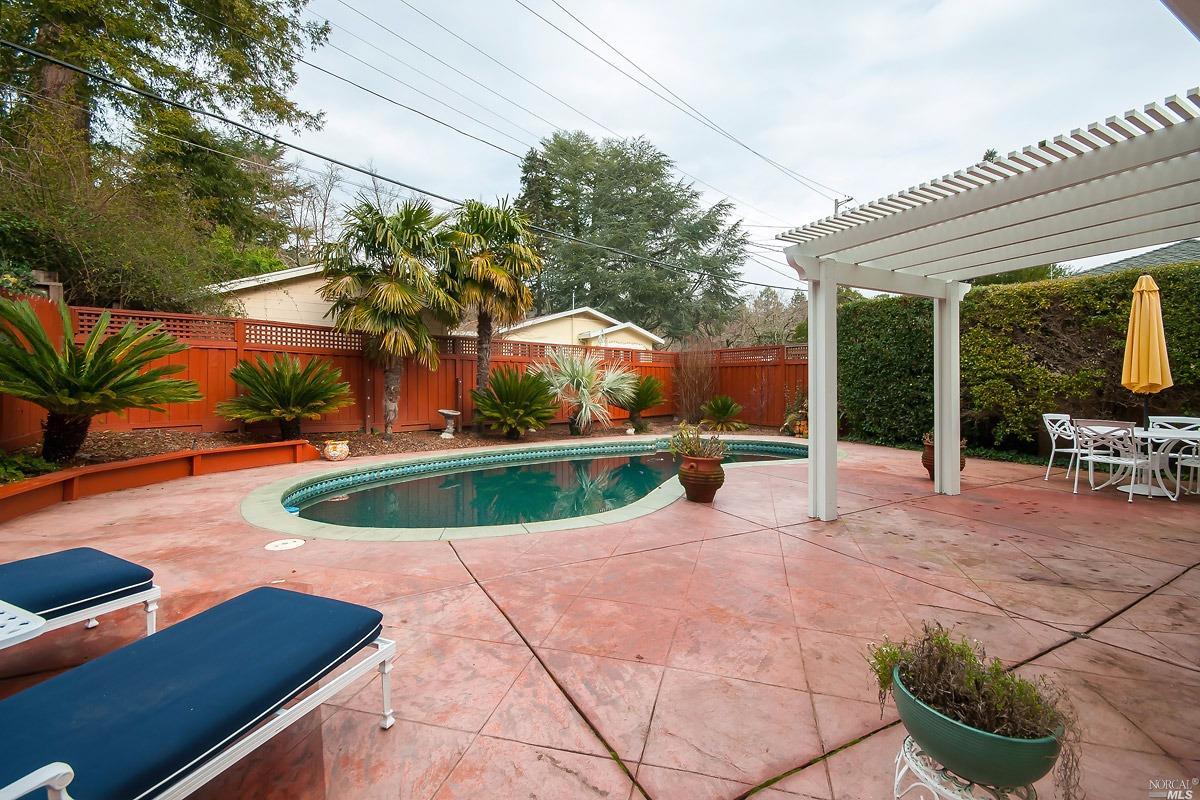 112 Cascade Dr, Fairfax, CA 94930 photo 18