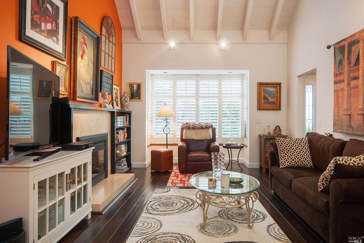 112 Cascade Dr, Fairfax, CA 94930 photo 4