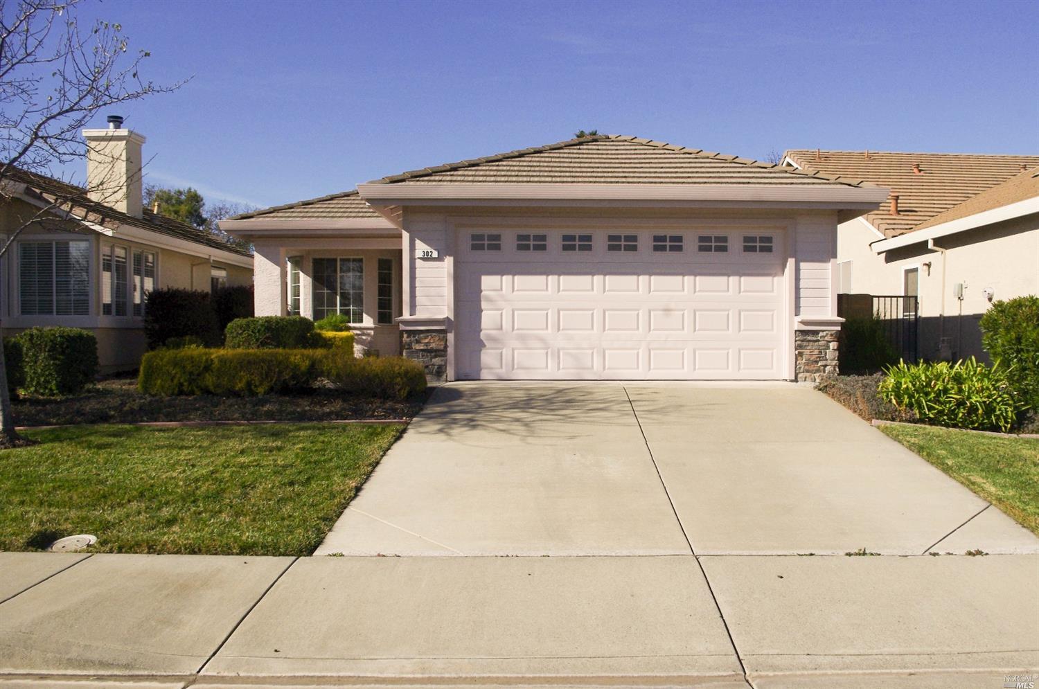 302 Bartlett Ln, Vacaville, CA 95687 photo 1