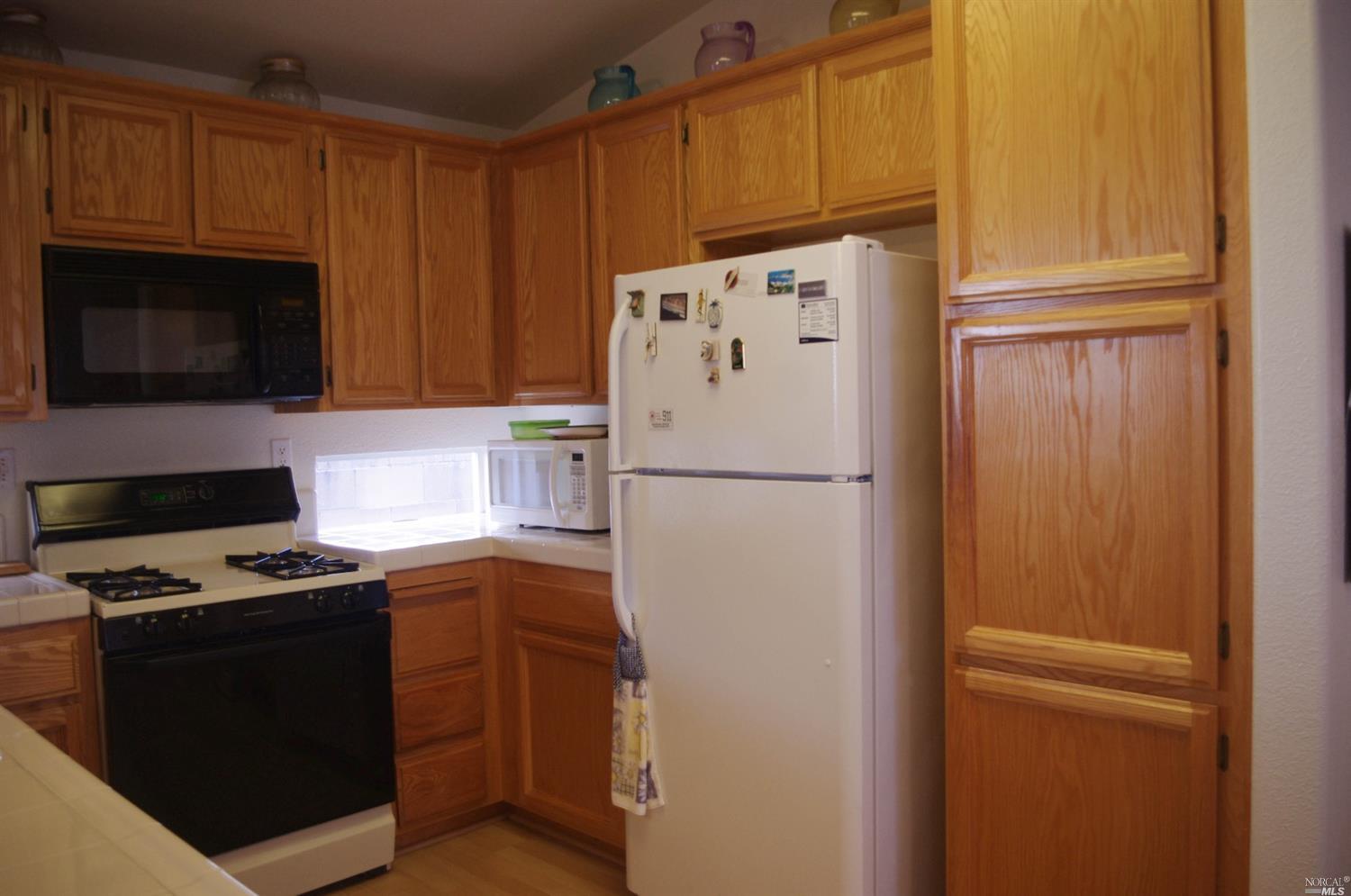 302 Bartlett Ln, Vacaville, CA 95687 photo 5