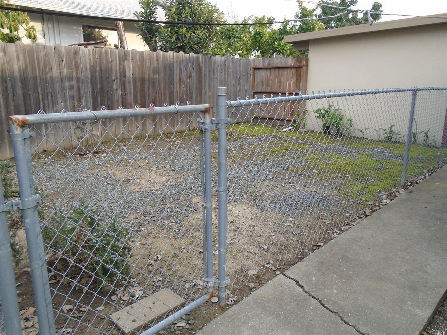 2210 Teakwood St, Vallejo, CA 94591 photo 27