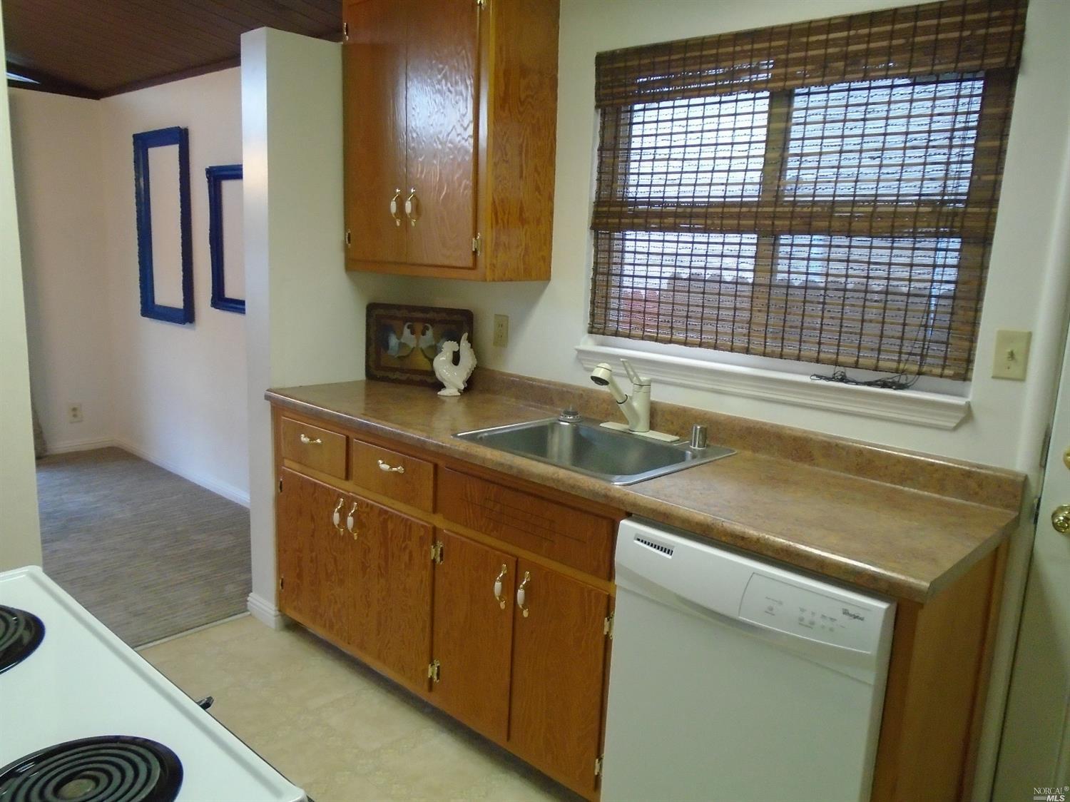 2210 Teakwood St, Vallejo, CA 94591 photo 6