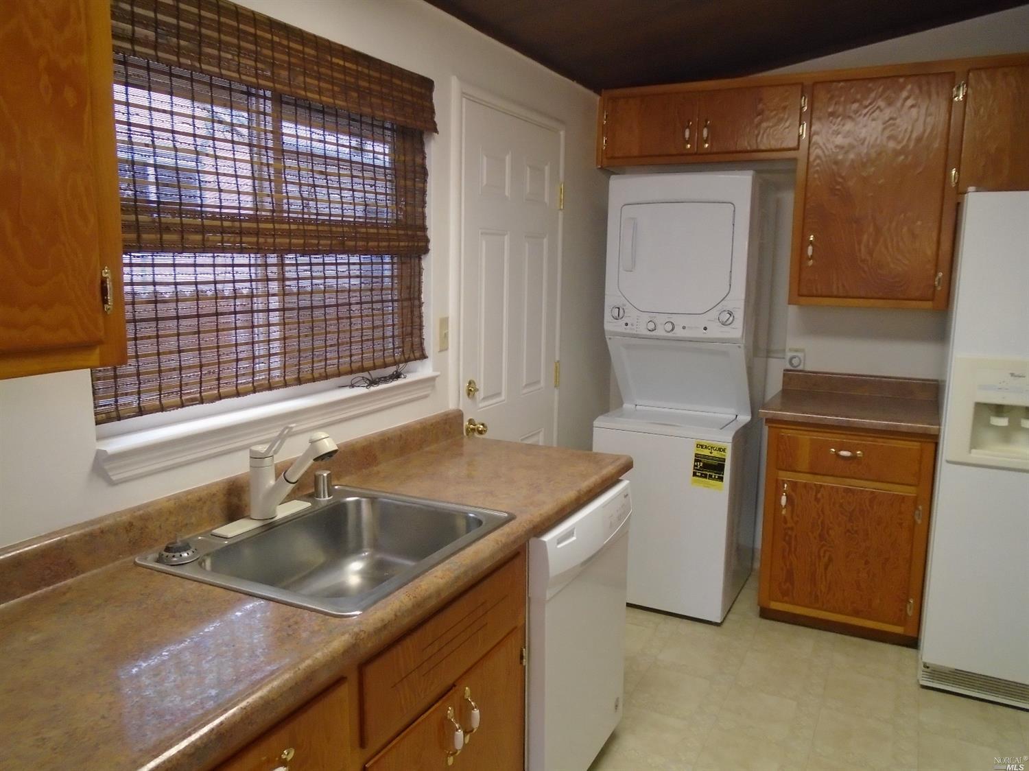 2210 Teakwood St, Vallejo, CA 94591 photo 10