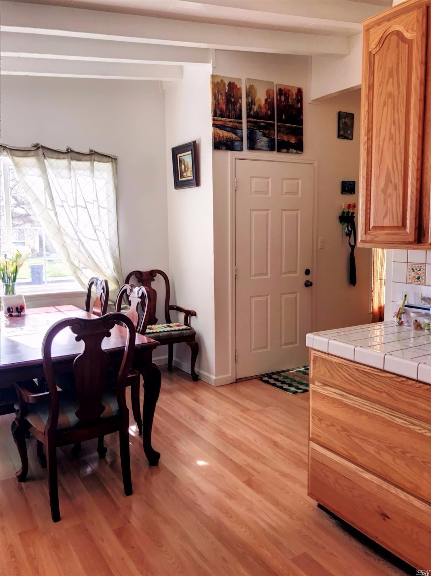512 E Colorado St, Fairfield, CA 94533 photo 7