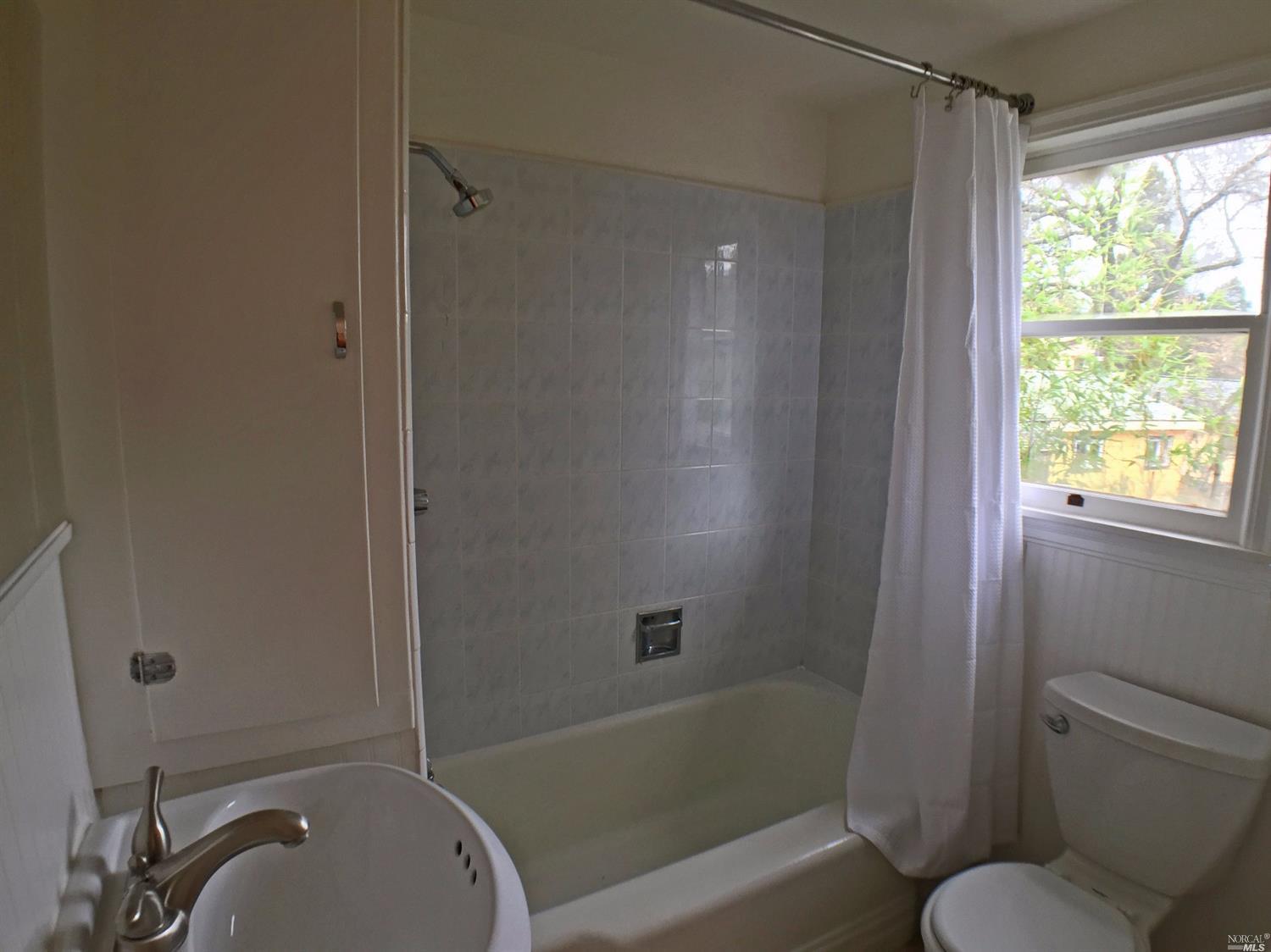 535 S Spring St, Ukiah, CA 95482 photo 24