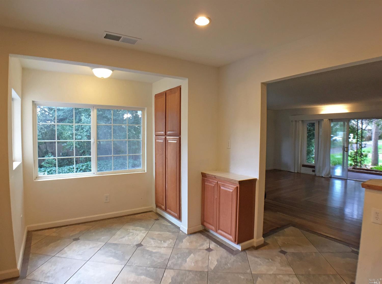 535 S Spring St, Ukiah, CA 95482 photo 14