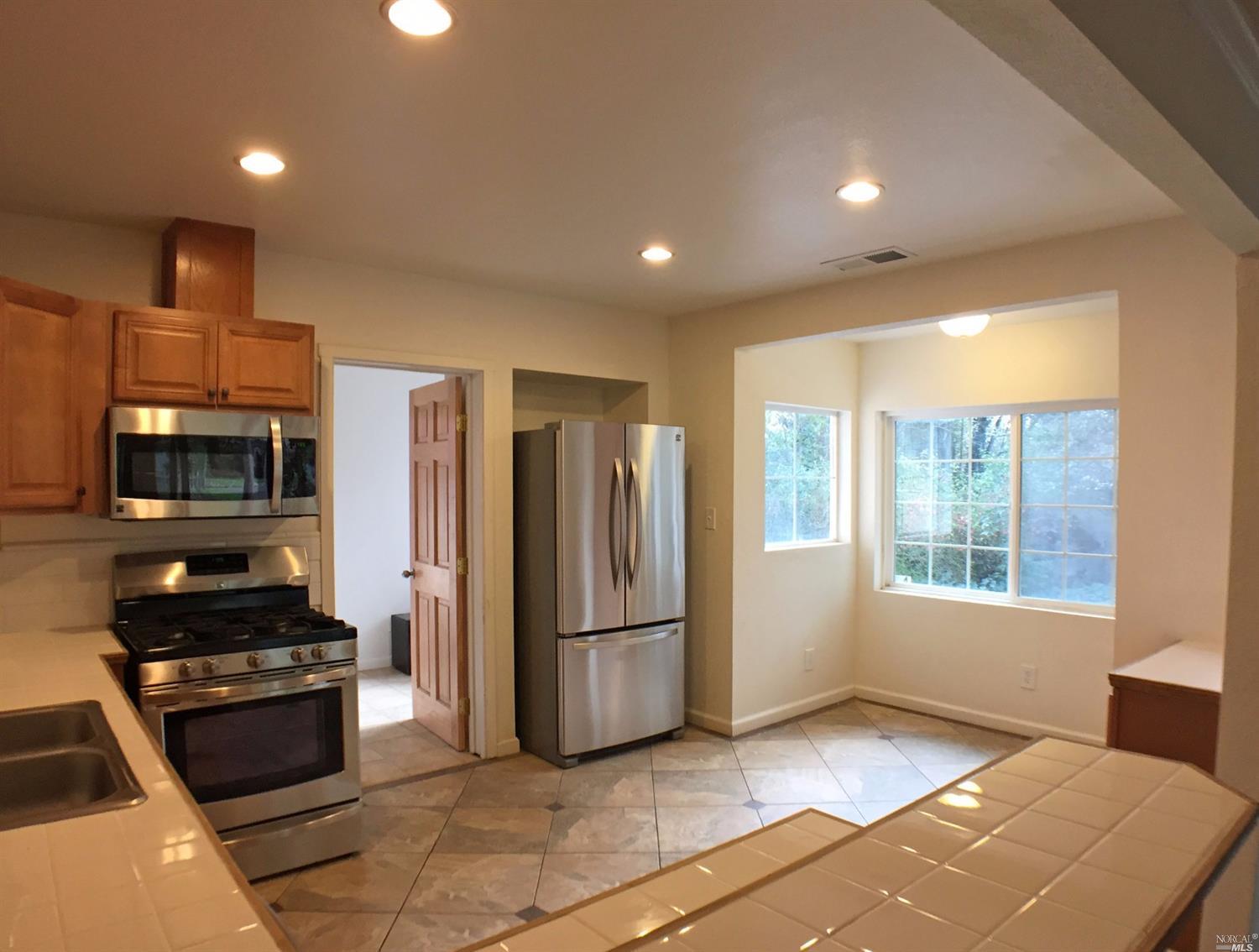 535 S Spring St, Ukiah, CA 95482 photo 11