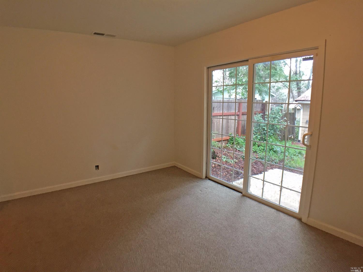 535 S Spring St, Ukiah, CA 95482 photo 25
