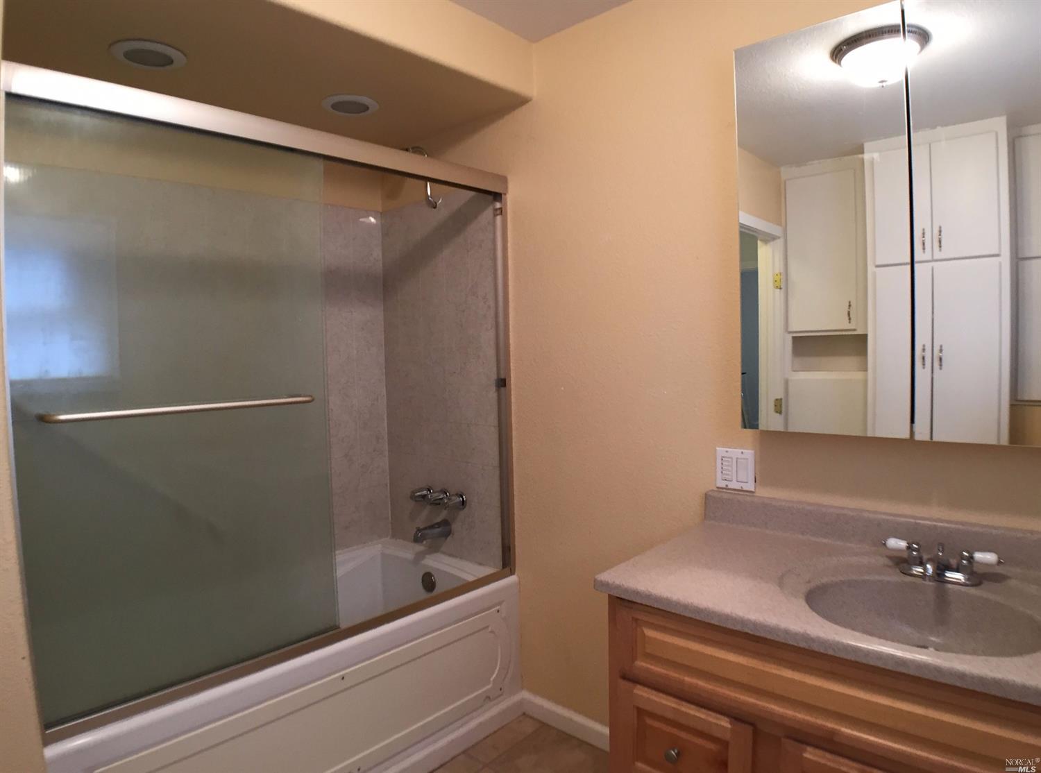 535 S Spring St, Ukiah, CA 95482 photo 29