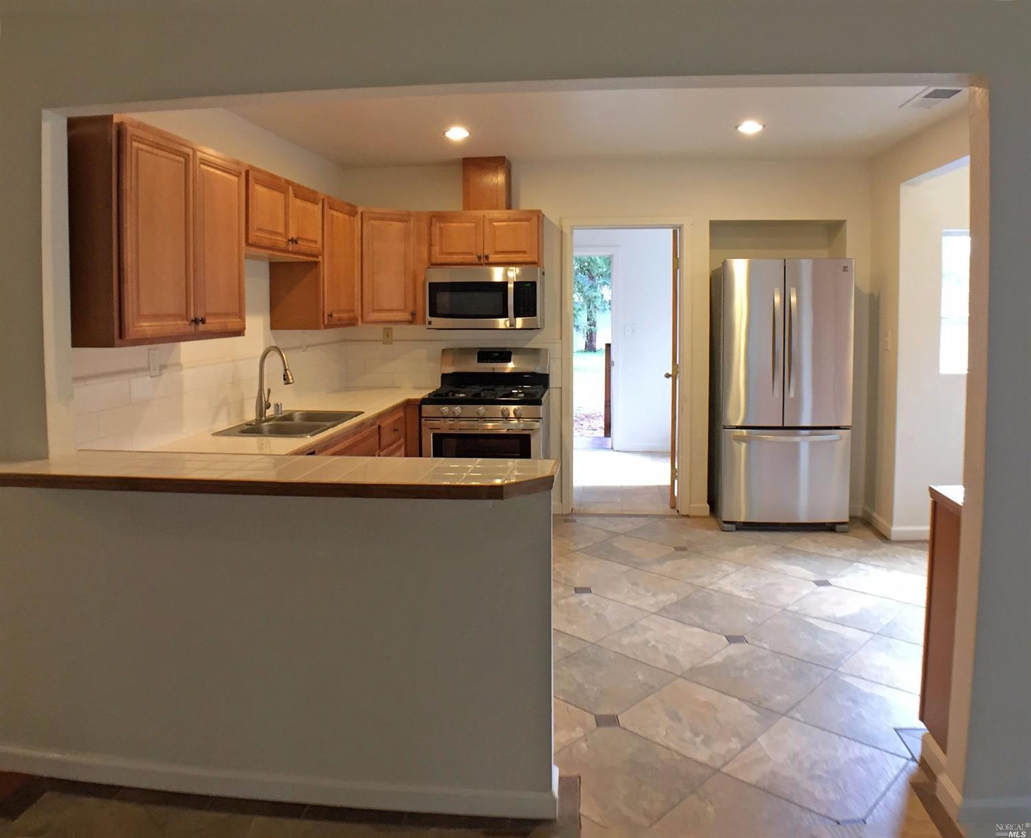 535 S Spring St, Ukiah, CA 95482 photo 12