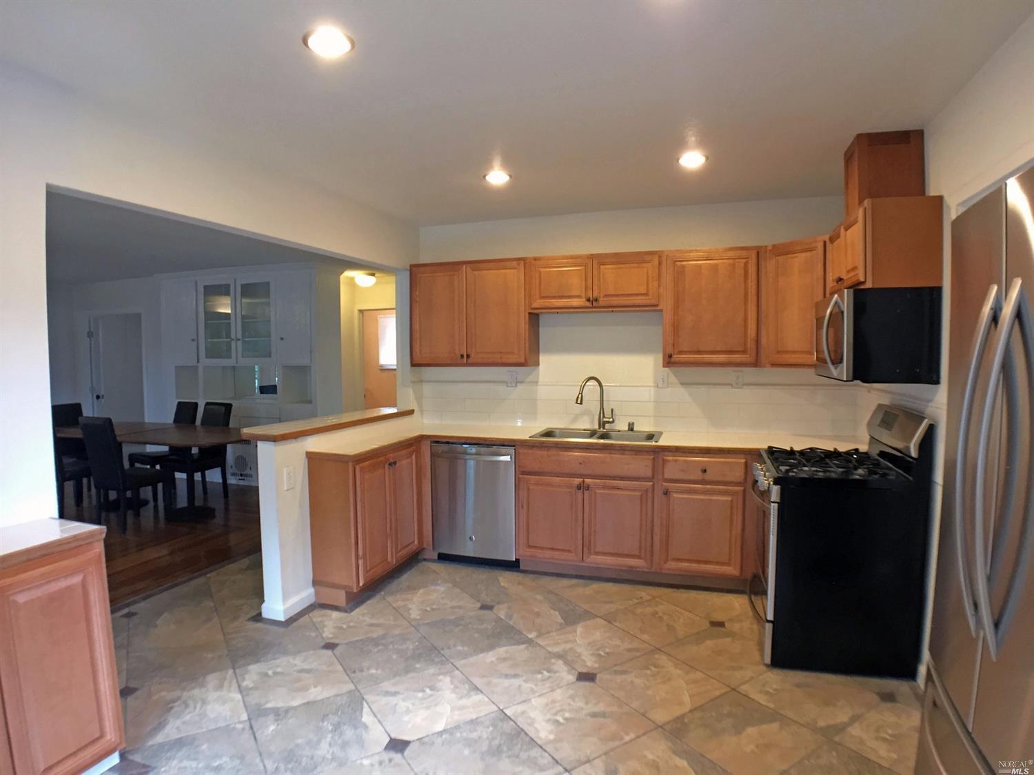 535 S Spring St, Ukiah, CA 95482 photo 13