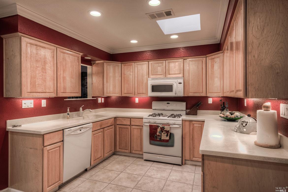 132 Webster St, Vallejo, CA 94591 photo 4