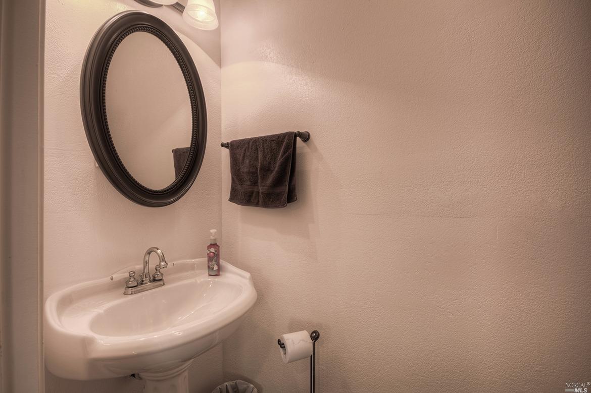 132 Webster St, Vallejo, CA 94591 photo 23