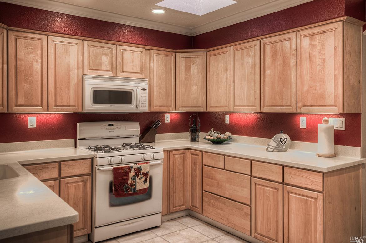 132 Webster St, Vallejo, CA 94591 photo 5