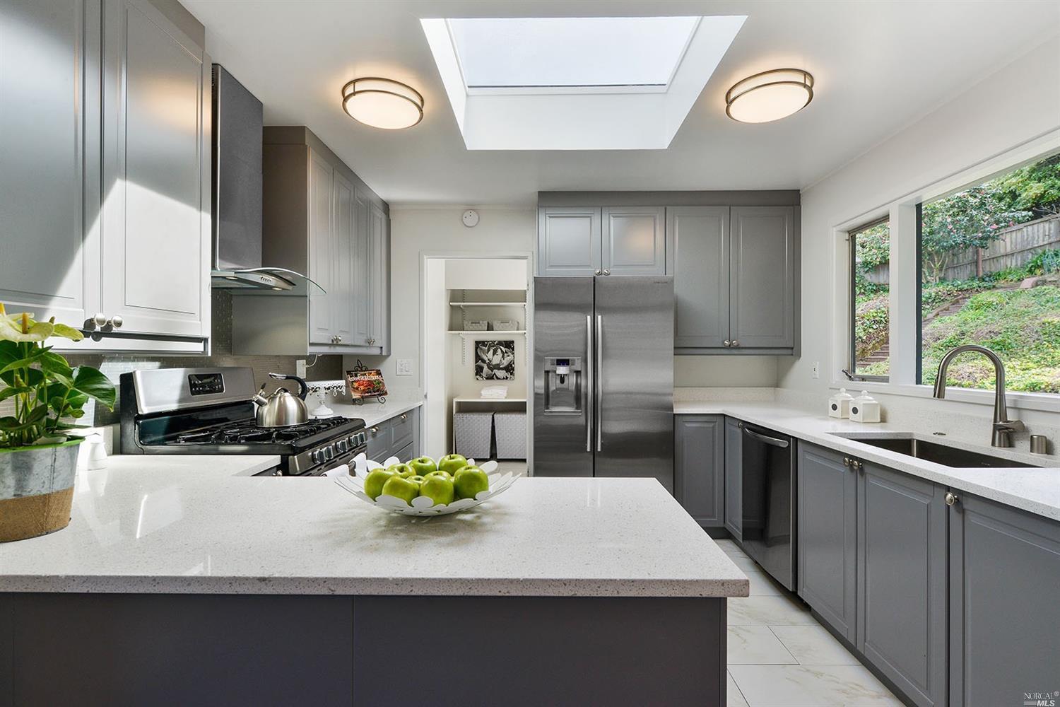 54 Vista Clara Rd, Sausalito, CA 94965 photo 17
