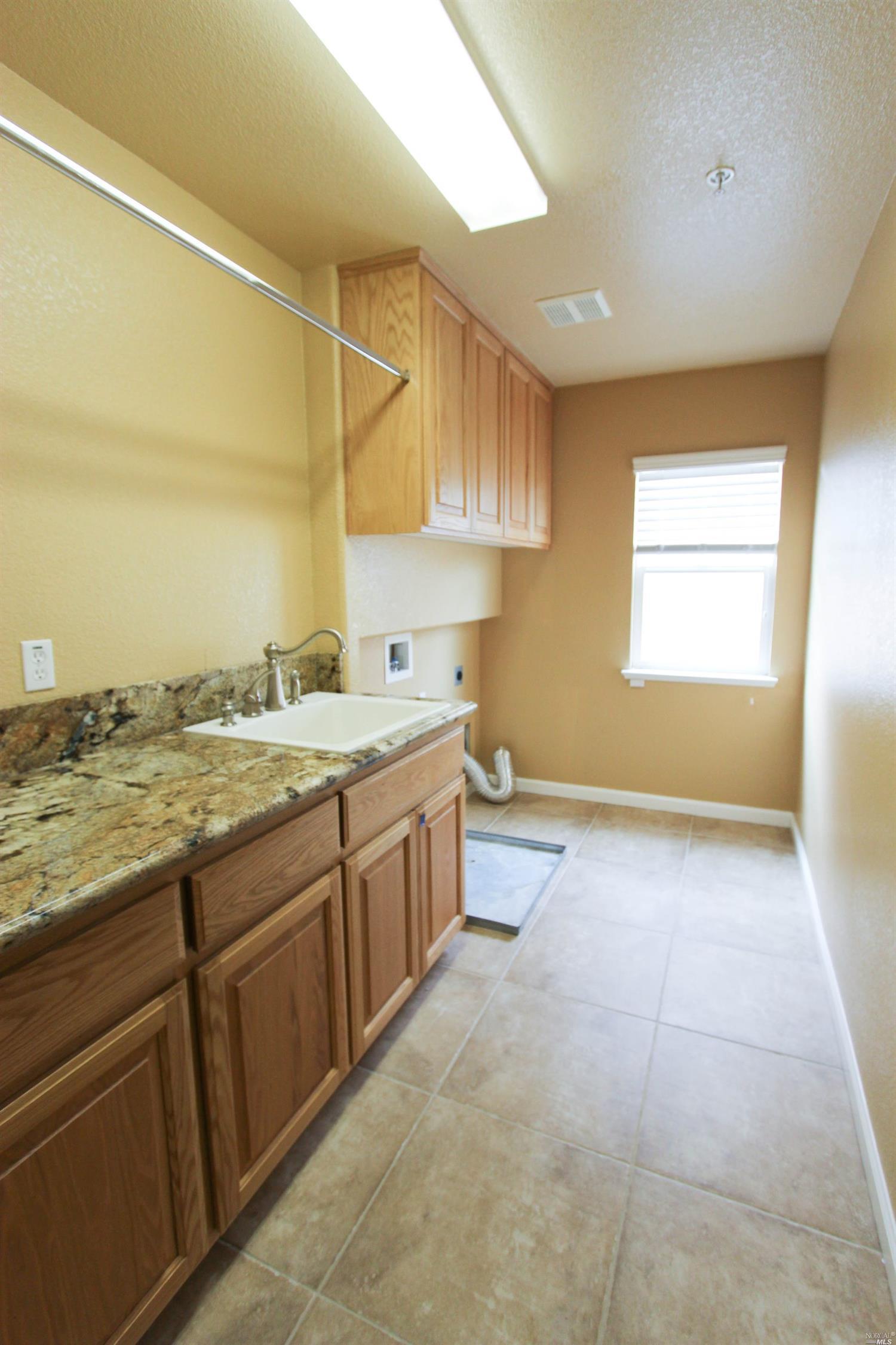 1425 Folsom Downs Cir, Dixon, CA 95620 photo 30