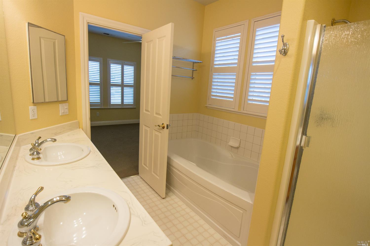 9026 Windsor Rd, Windsor, CA 95492 photo 15