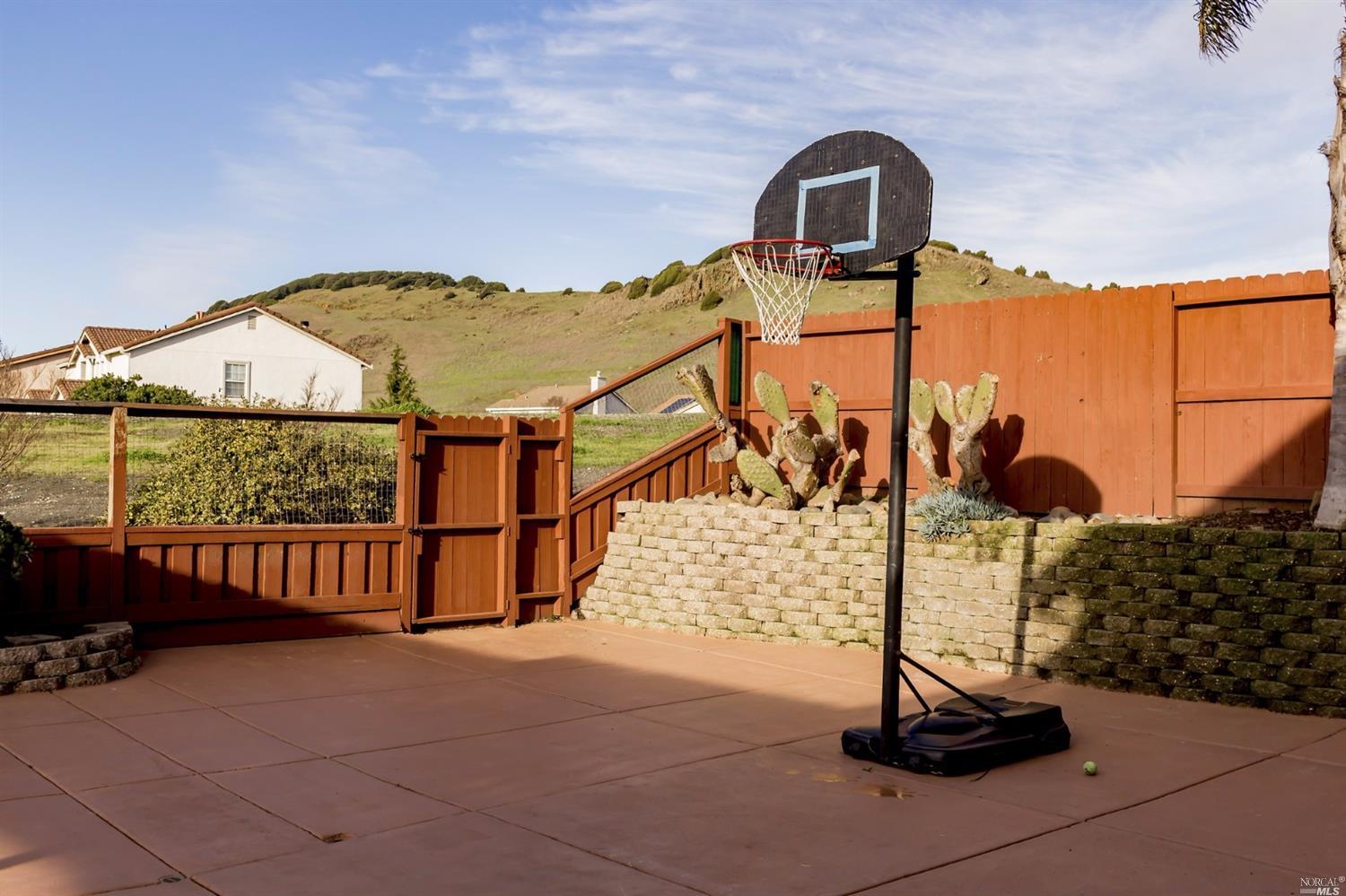 6454 Eagle Ridge Dr, Vallejo, CA 94591 photo 10