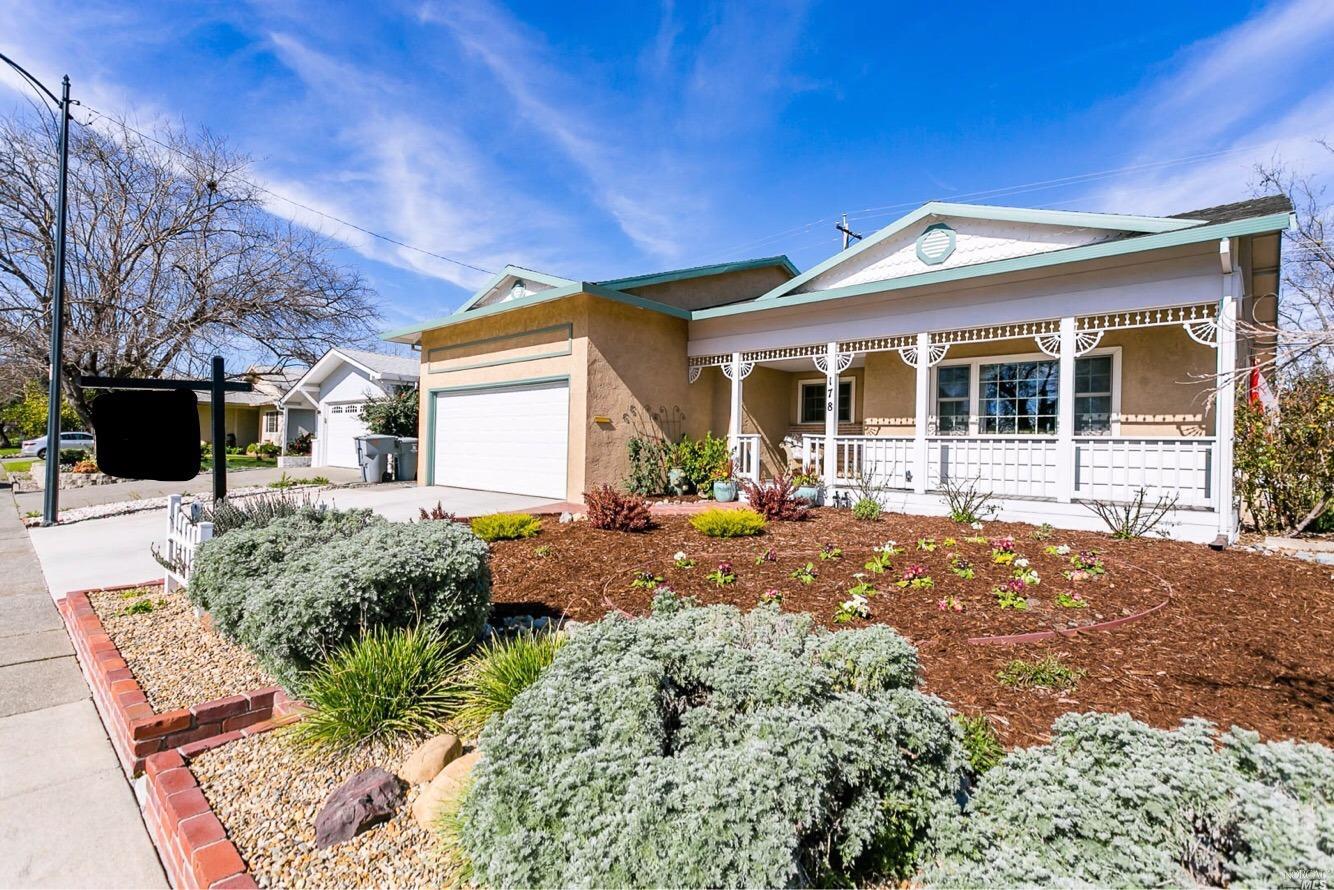 178 Juniper St, Vacaville, CA 95688 photo 1