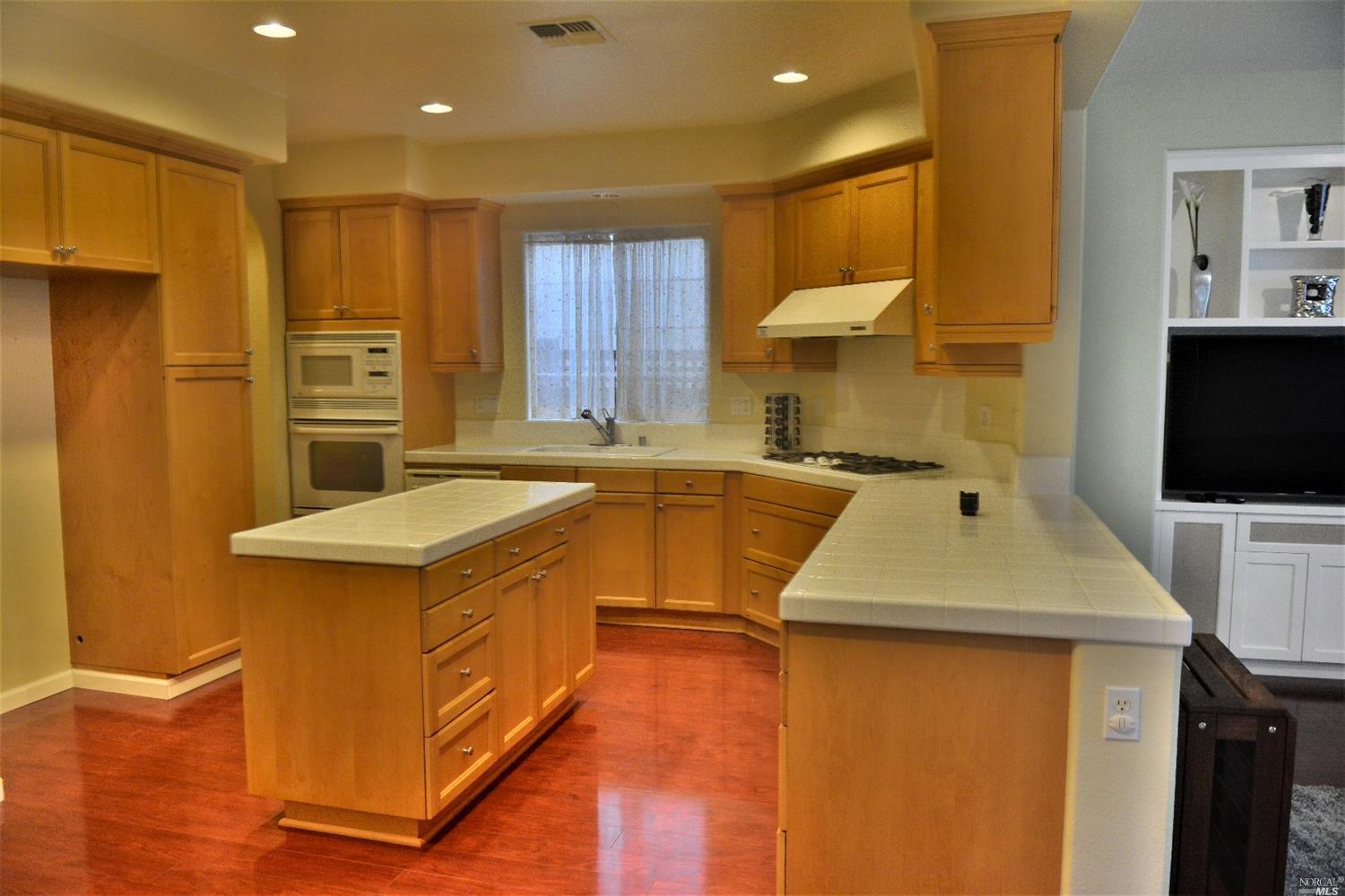 4219 Rose Arbor Way, Vallejo, CA 94591 photo 4