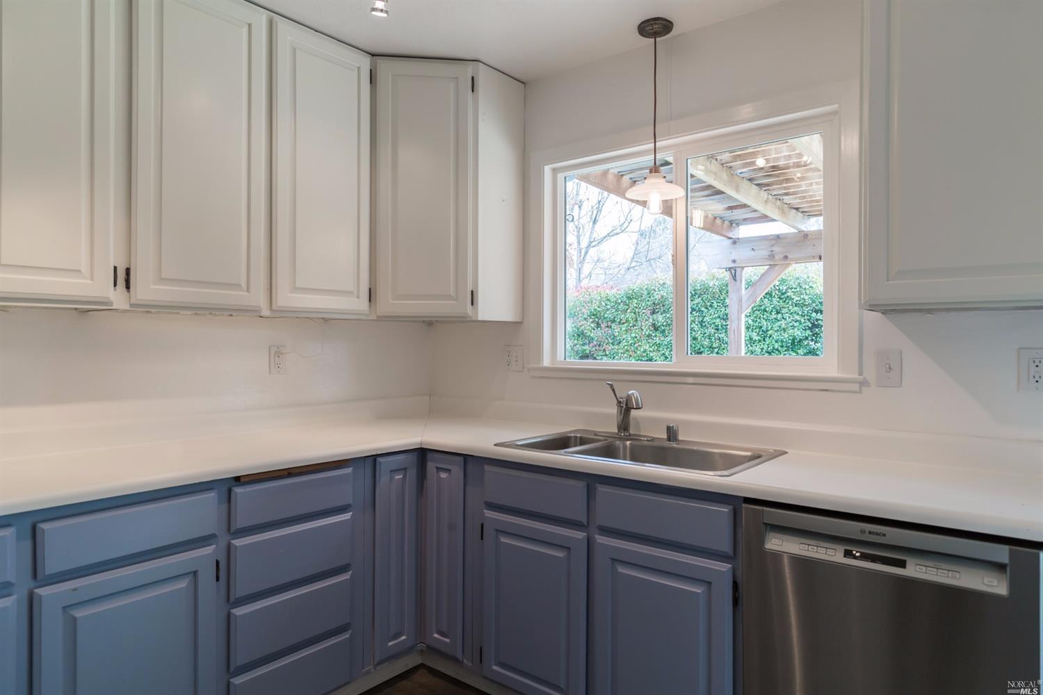 555 Eldridge Ave, Novato, CA 94947 photo 10