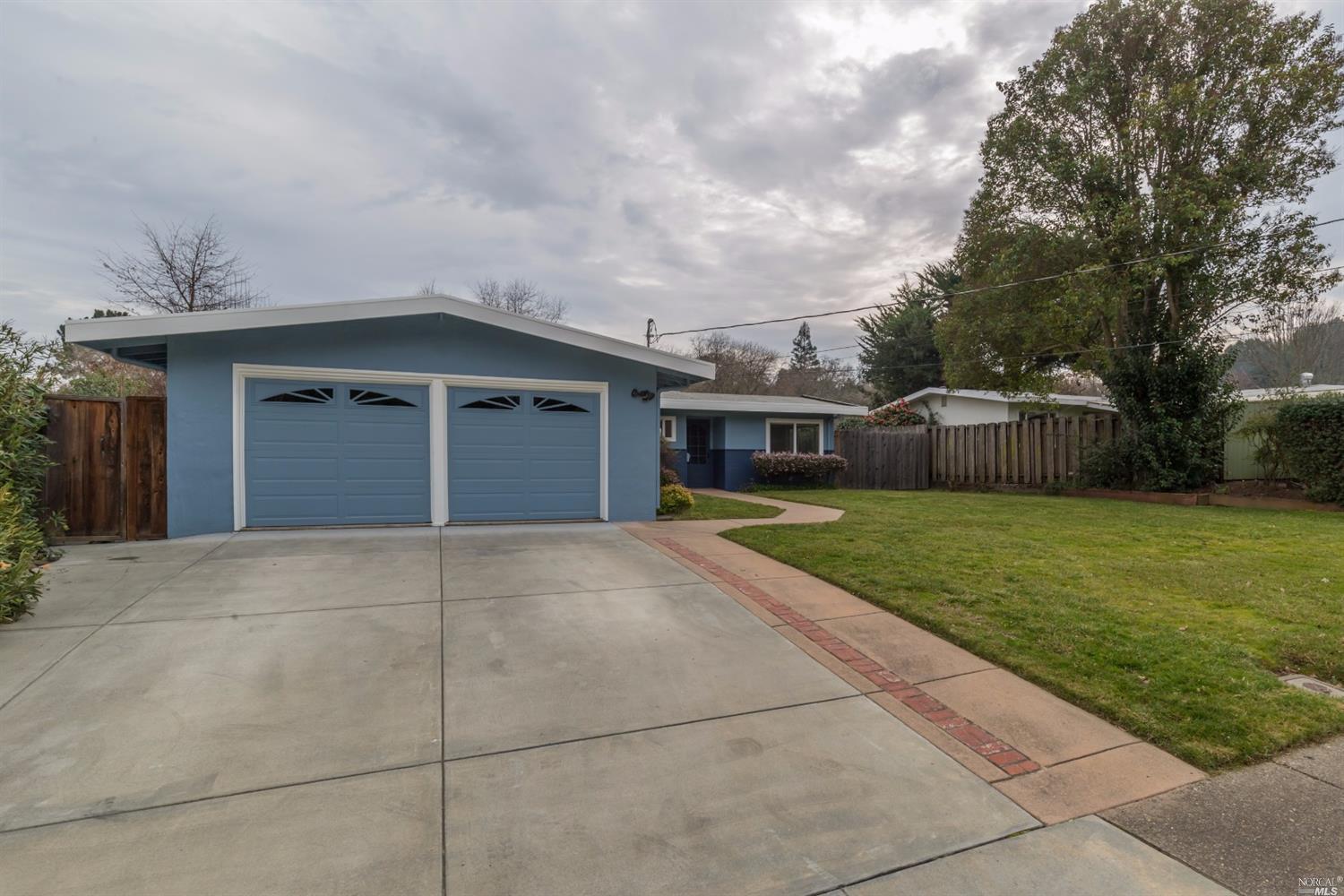 555 Eldridge Ave, Novato, CA 94947 photo 1
