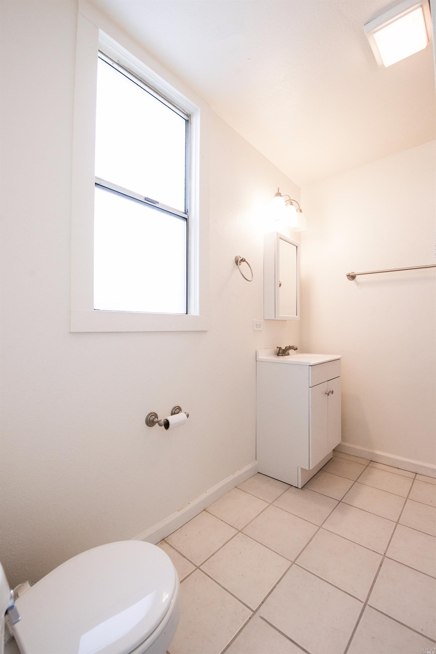 1302 Napa St, Vallejo, CA 94590 photo 9