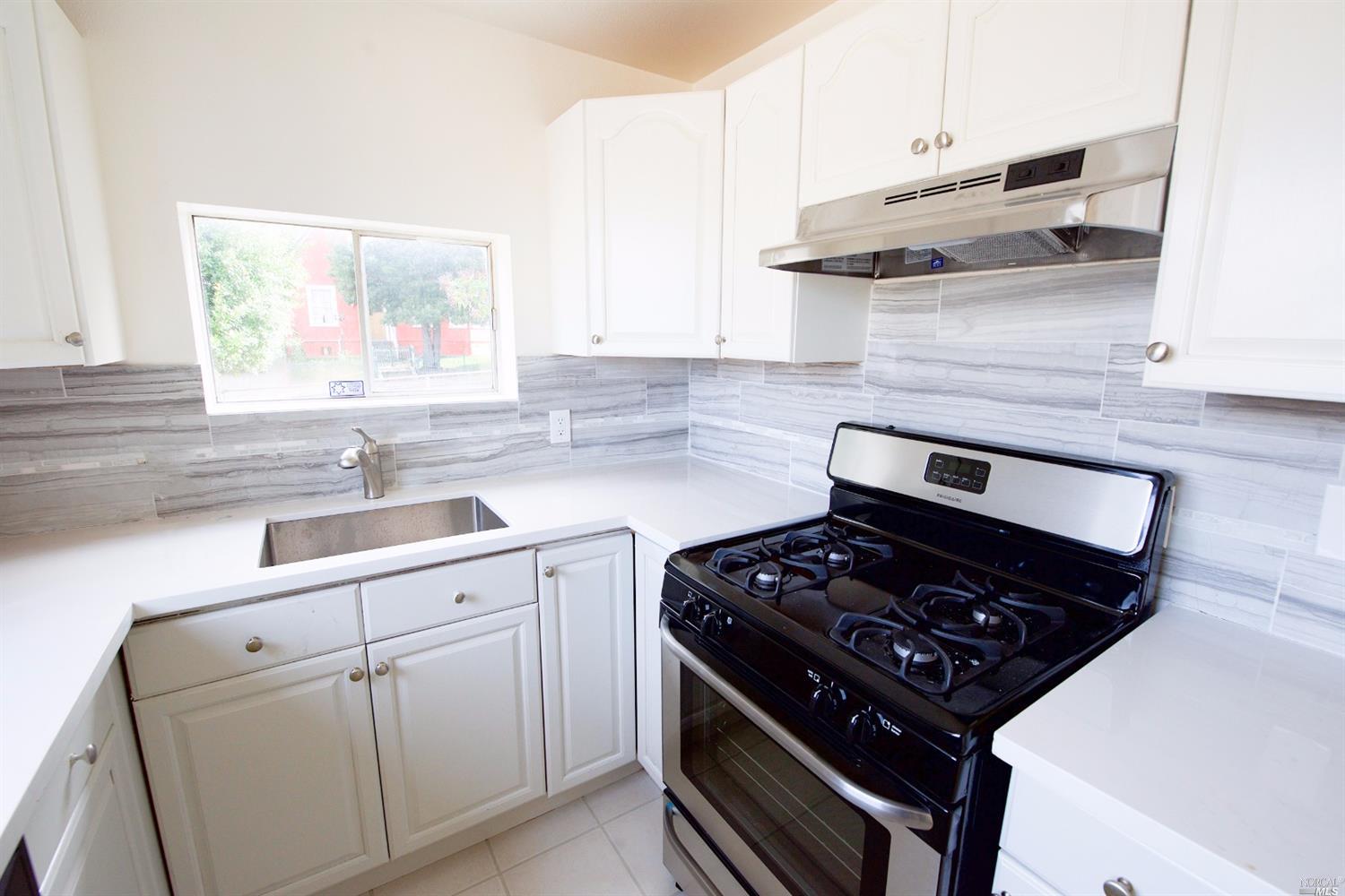 1302 Napa St, Vallejo, CA 94590 photo 7