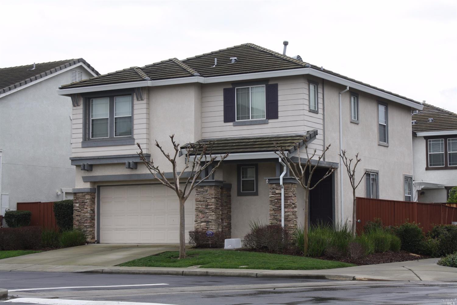 801 Augusta Ct, Vacaville, CA 95687 photo 2