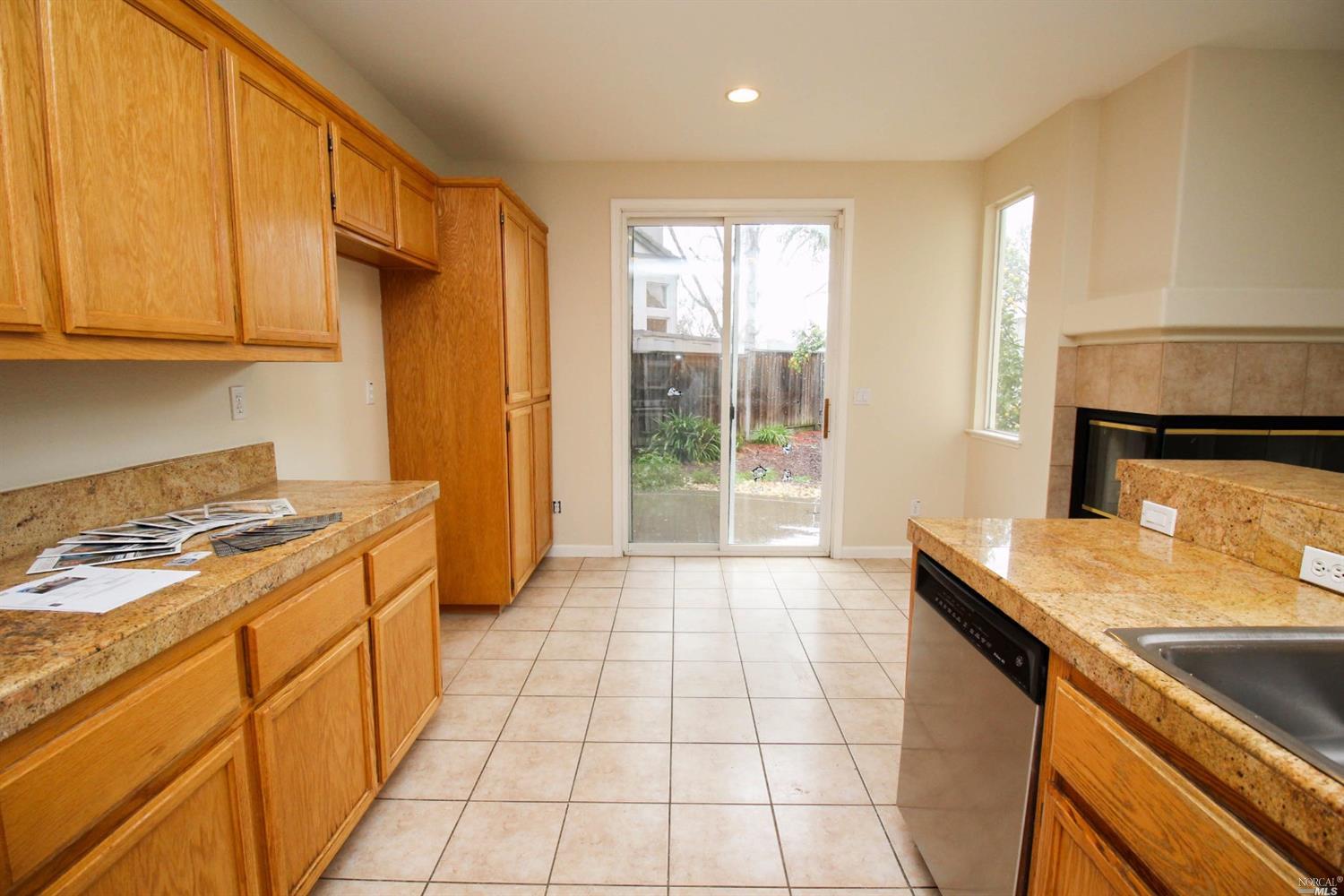 705 Salmon Pl, Fairfield, CA 94533 photo 20