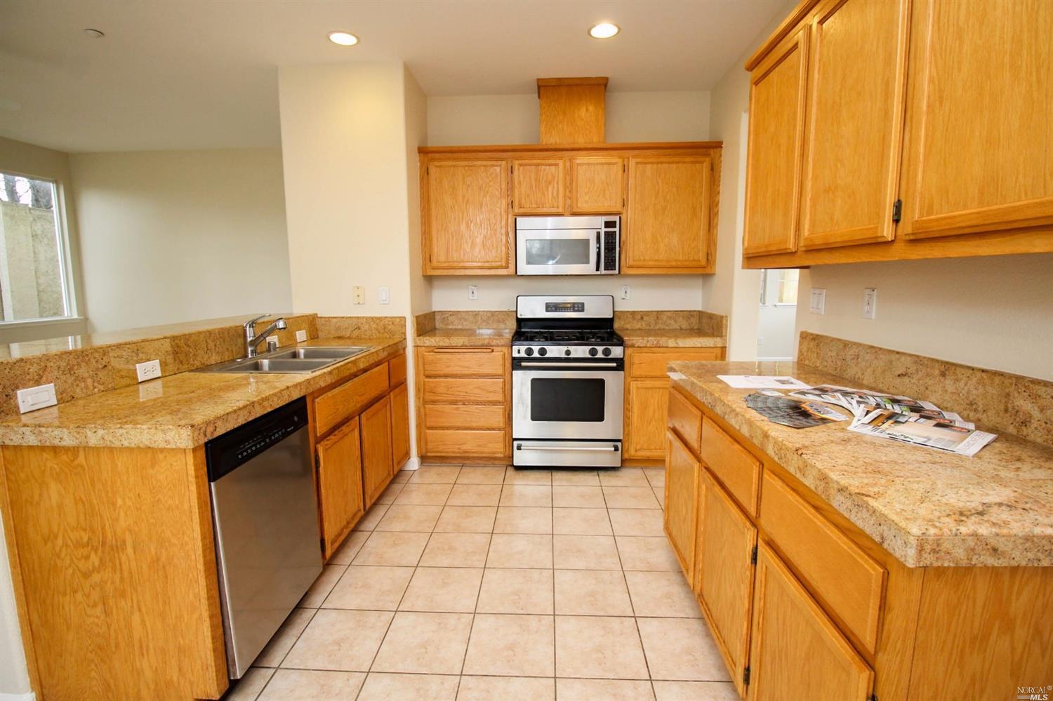 705 Salmon Pl, Fairfield, CA 94533 photo 19