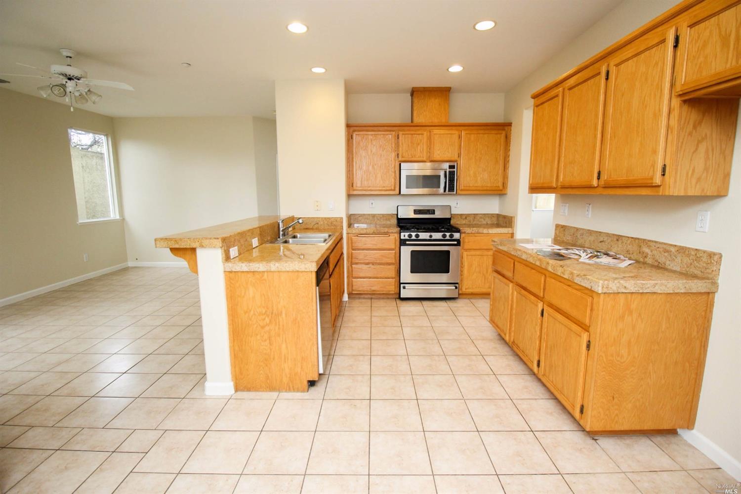 705 Salmon Pl, Fairfield, CA 94533 photo 16