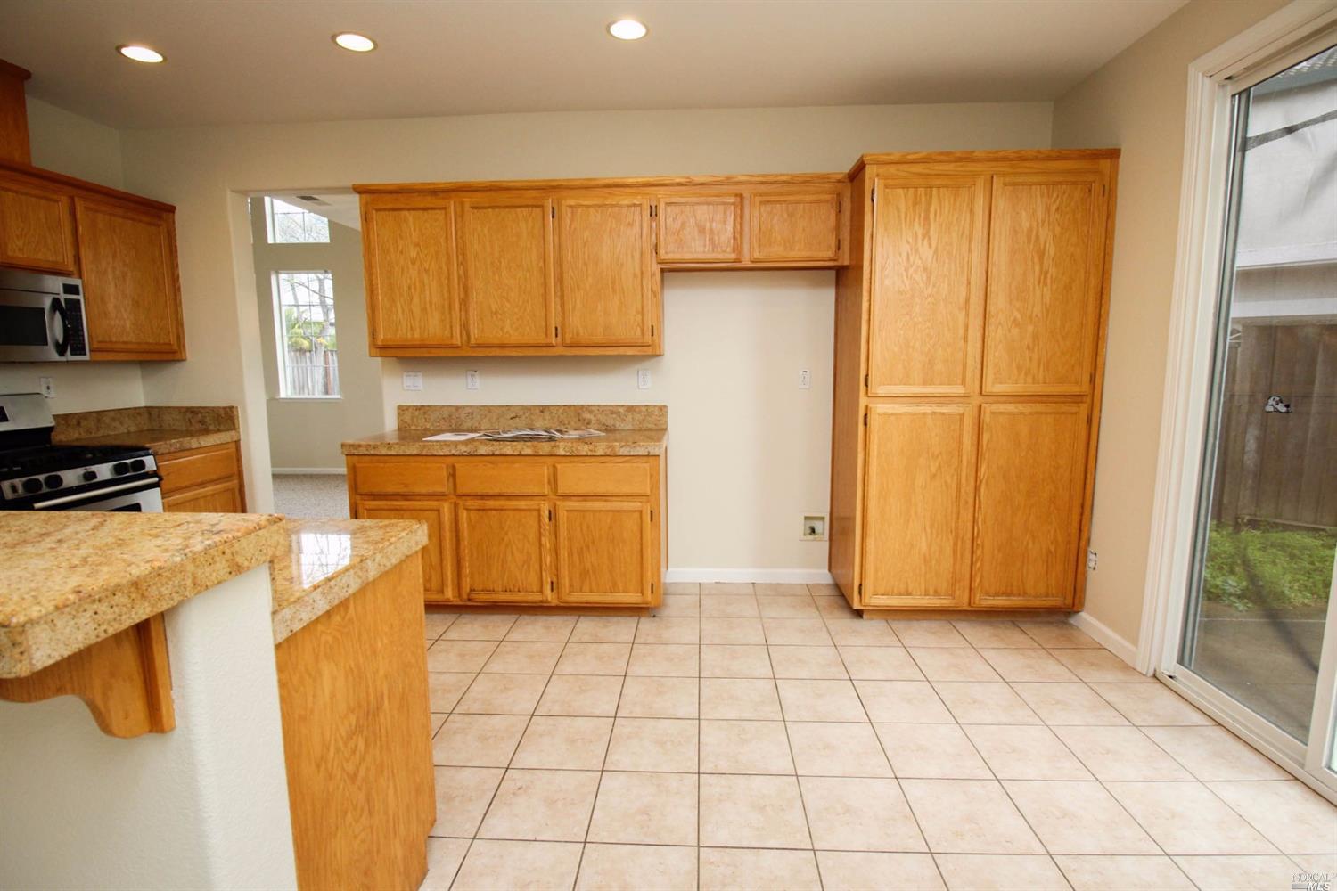 705 Salmon Pl, Fairfield, CA 94533 photo 14