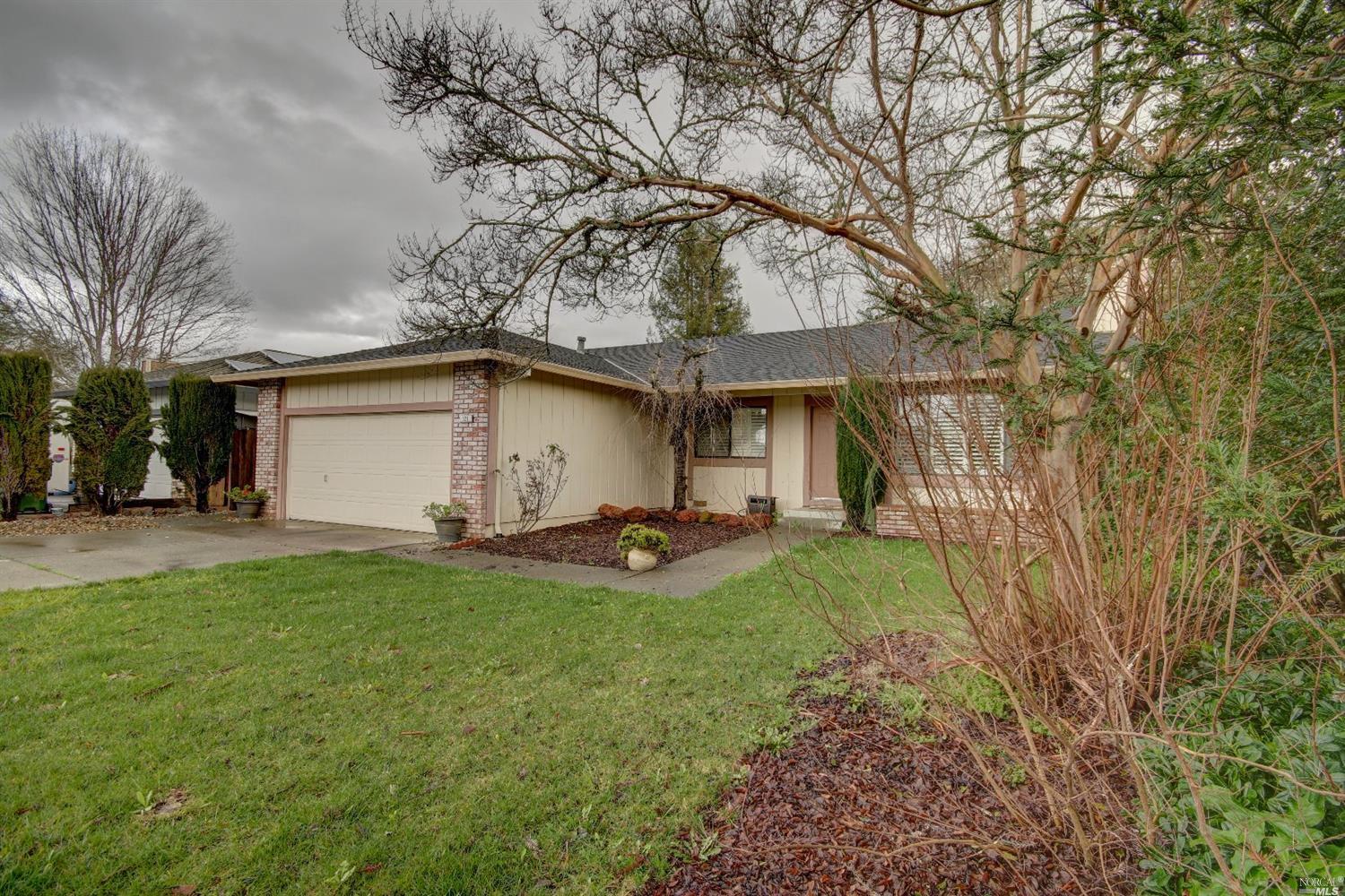 121 Greenbrook Ct, Windsor, CA 95492 photo 2