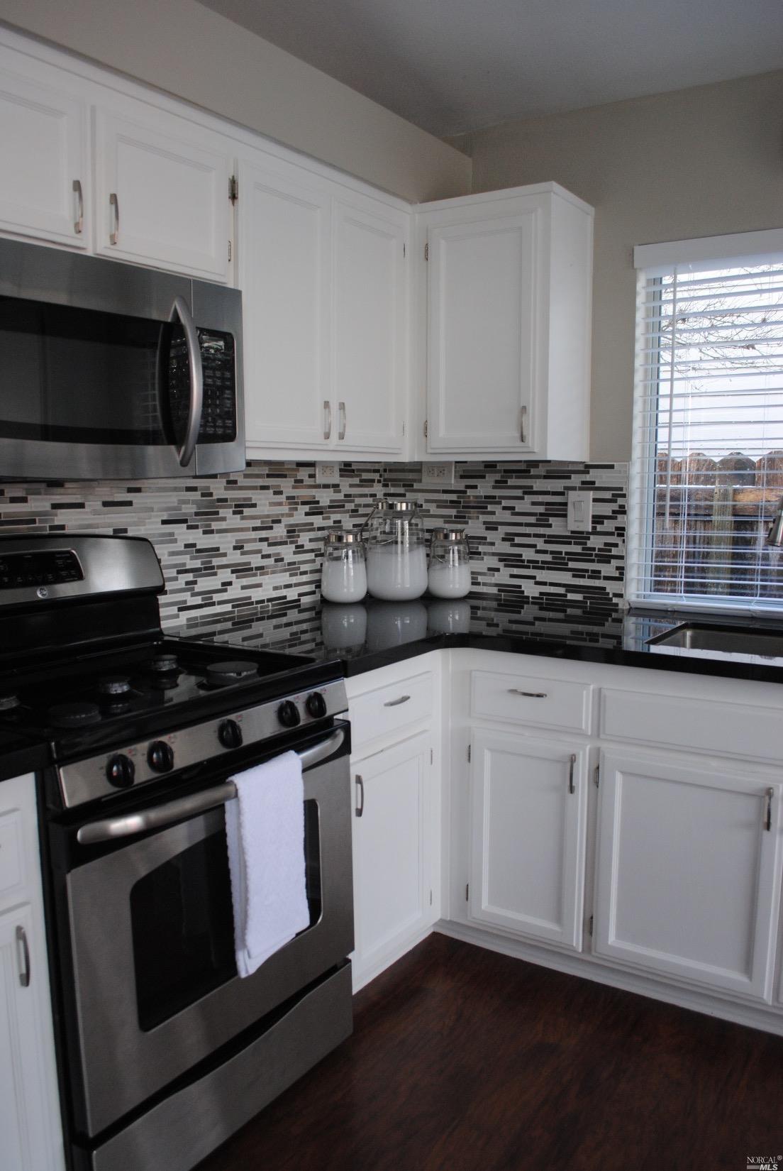 643 Leafhaven Ln, Windsor, CA 95492 photo 4