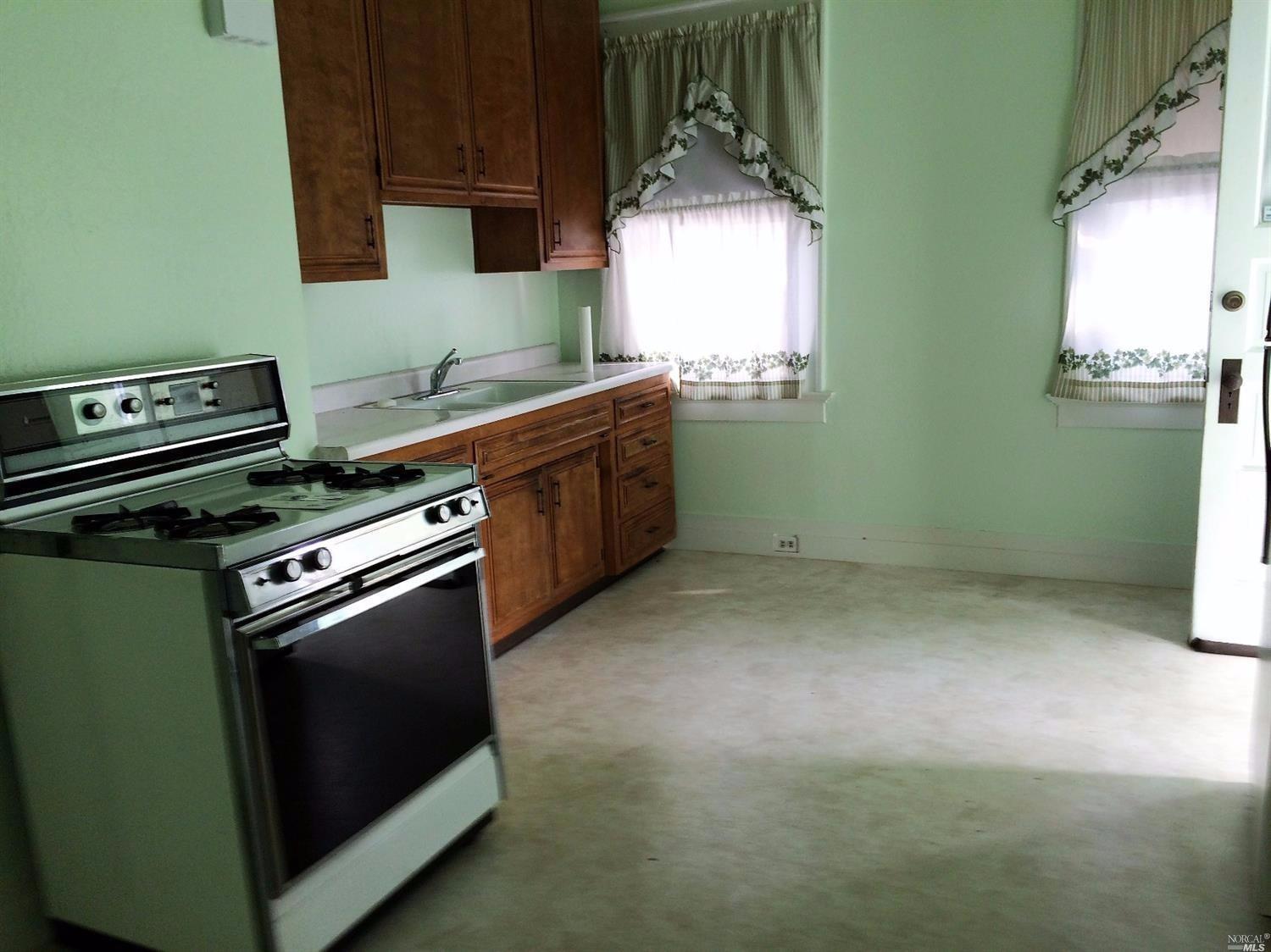 2143 Main St, Napa, CA 94559 photo 4