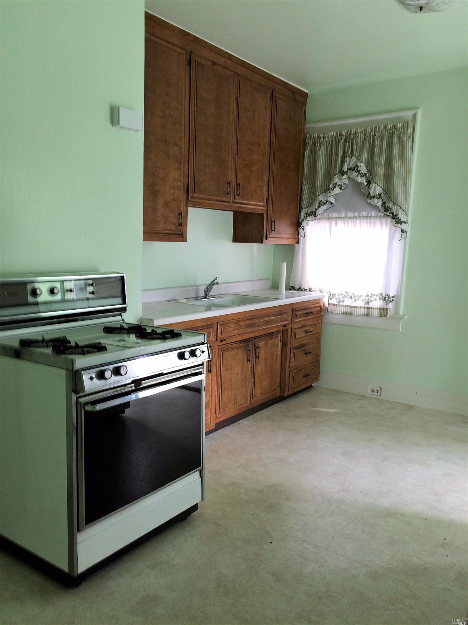 2143 Main St, Napa, CA 94559 photo 6