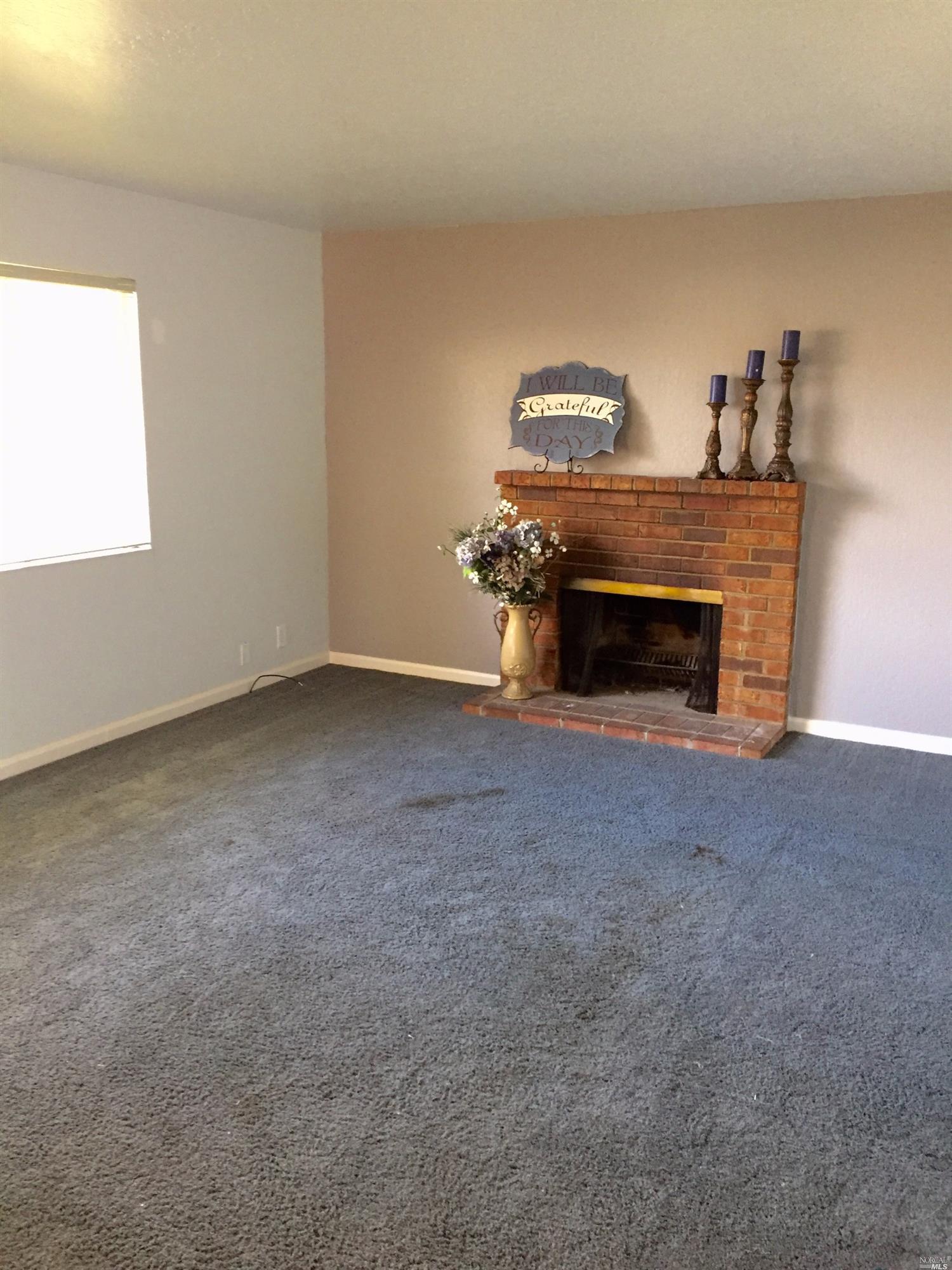 360 Springvalley Dr, Vacaville, CA 95687 photo 3