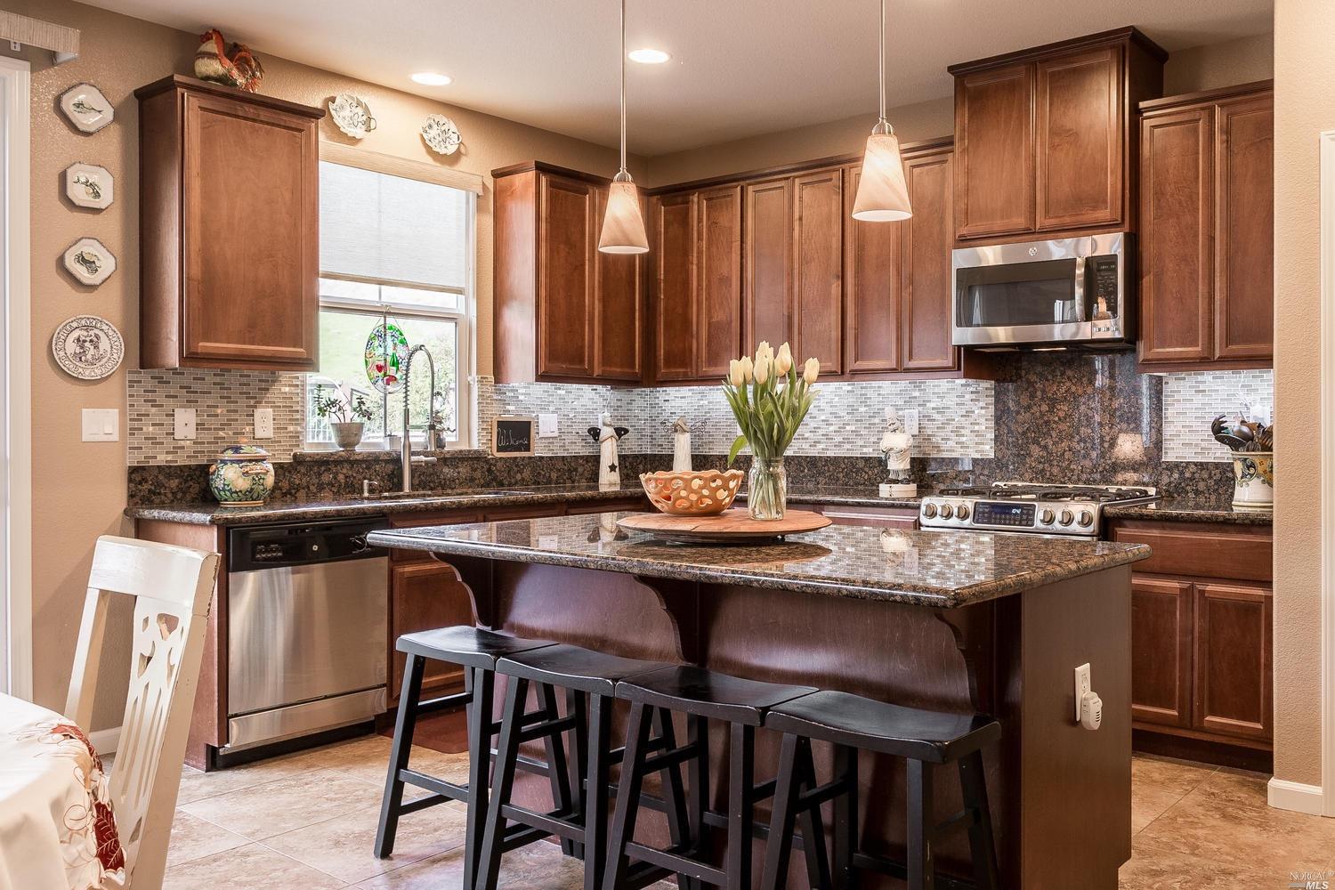6537 Deerfield Dr, Vallejo, CA 94591 photo 3