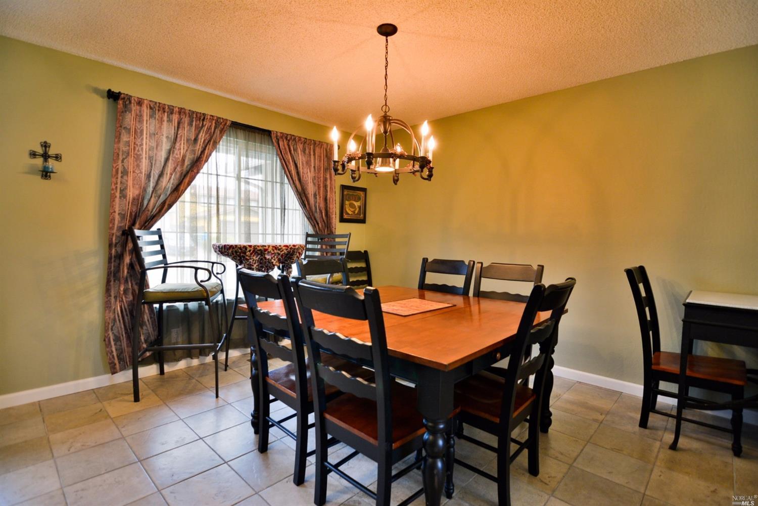 341 Lexington Dr, Vallejo, CA 94591 photo 8