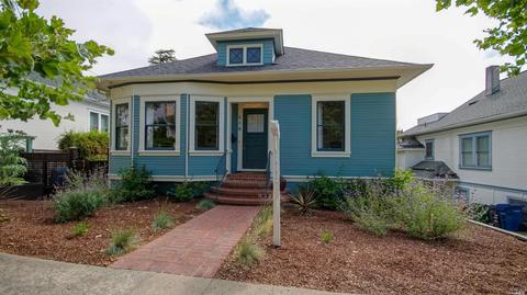 516 Walnut St, Petaluma, CA 94952 photo 2