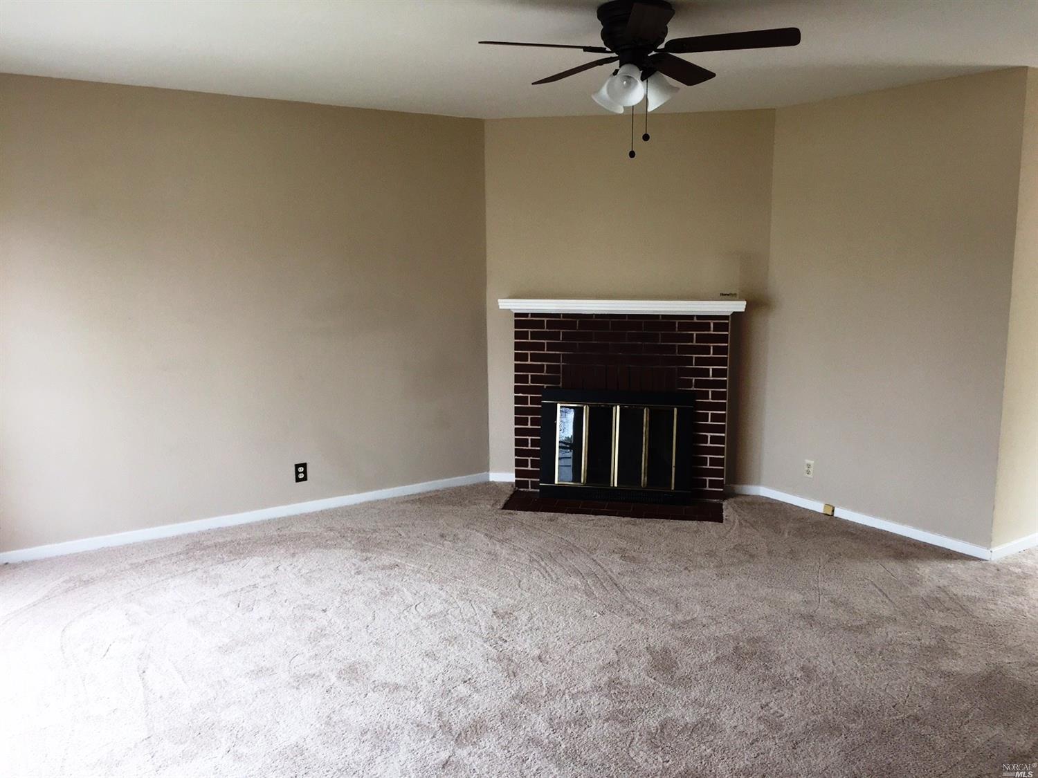 1433 Empire St, Fairfield, CA 94533 photo 2
