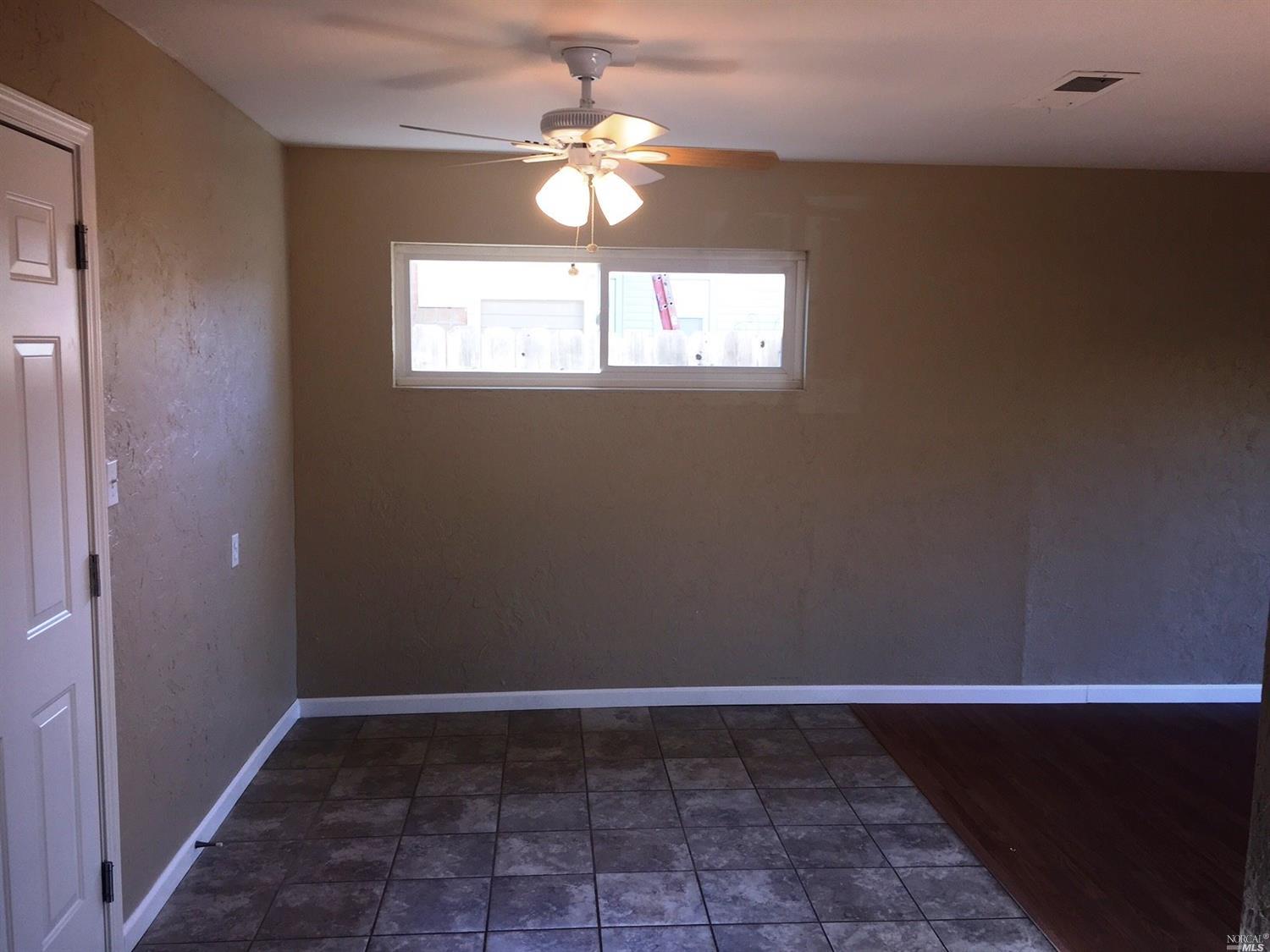 208 Juniper St, Vacaville, CA 95688 photo 3