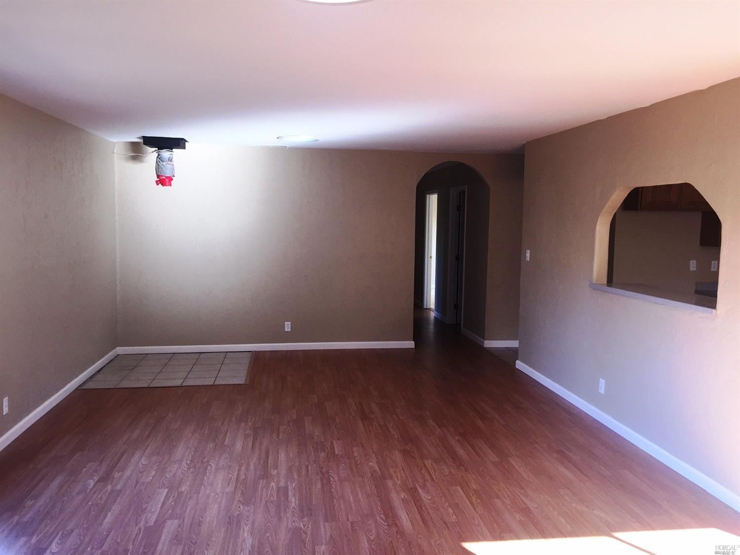 208 Juniper St, Vacaville, CA 95688 photo 5