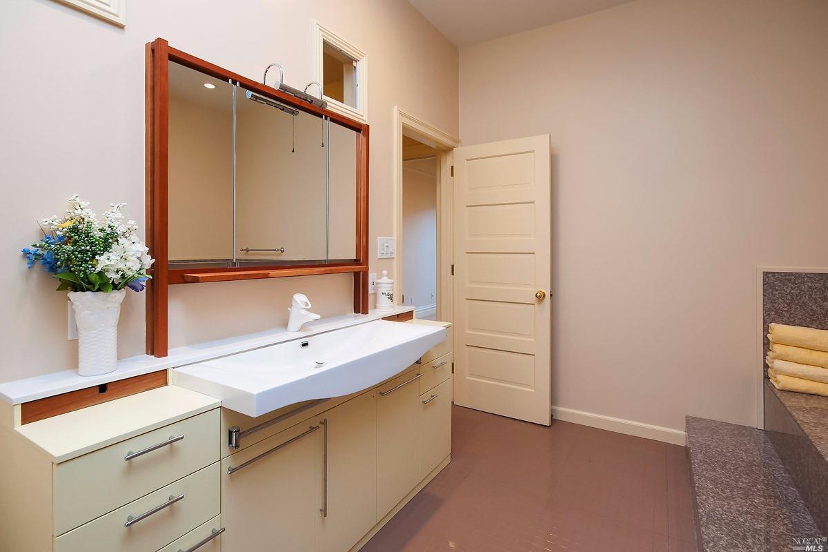 1217 Clay St, San Francisco, CA 94108 photo 13