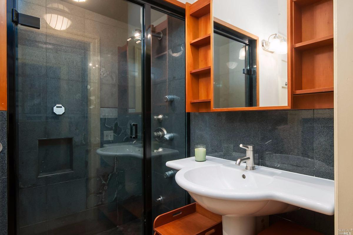 1217 Clay St, San Francisco, CA 94108 photo 17