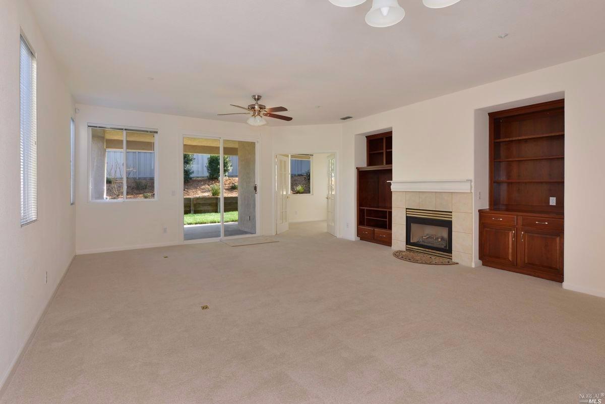 247 Red Mountain Dr, Cloverdale, CA 95425 photo 2