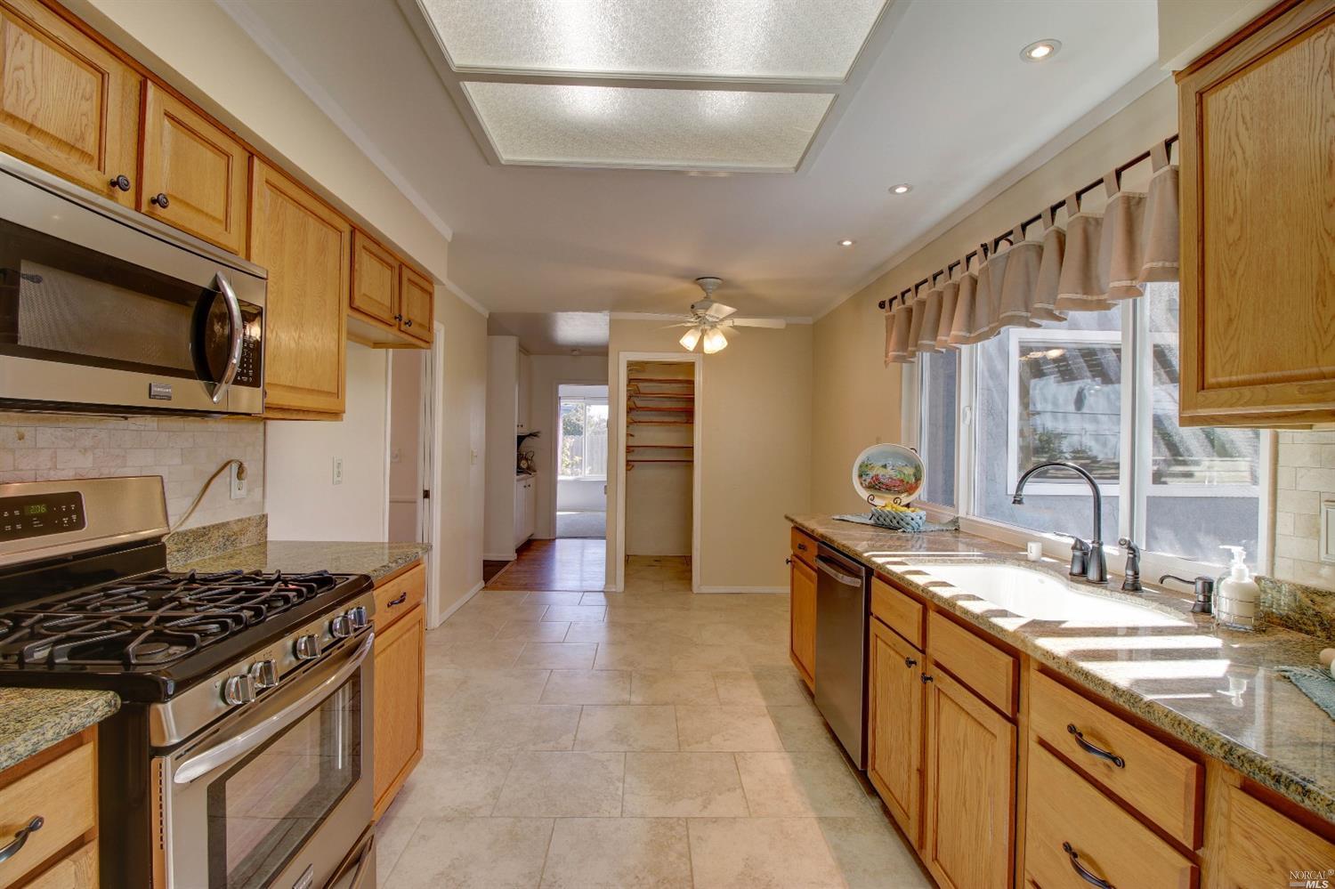 3575 Norwalk Pl, Fairfield, CA 94534 photo 16