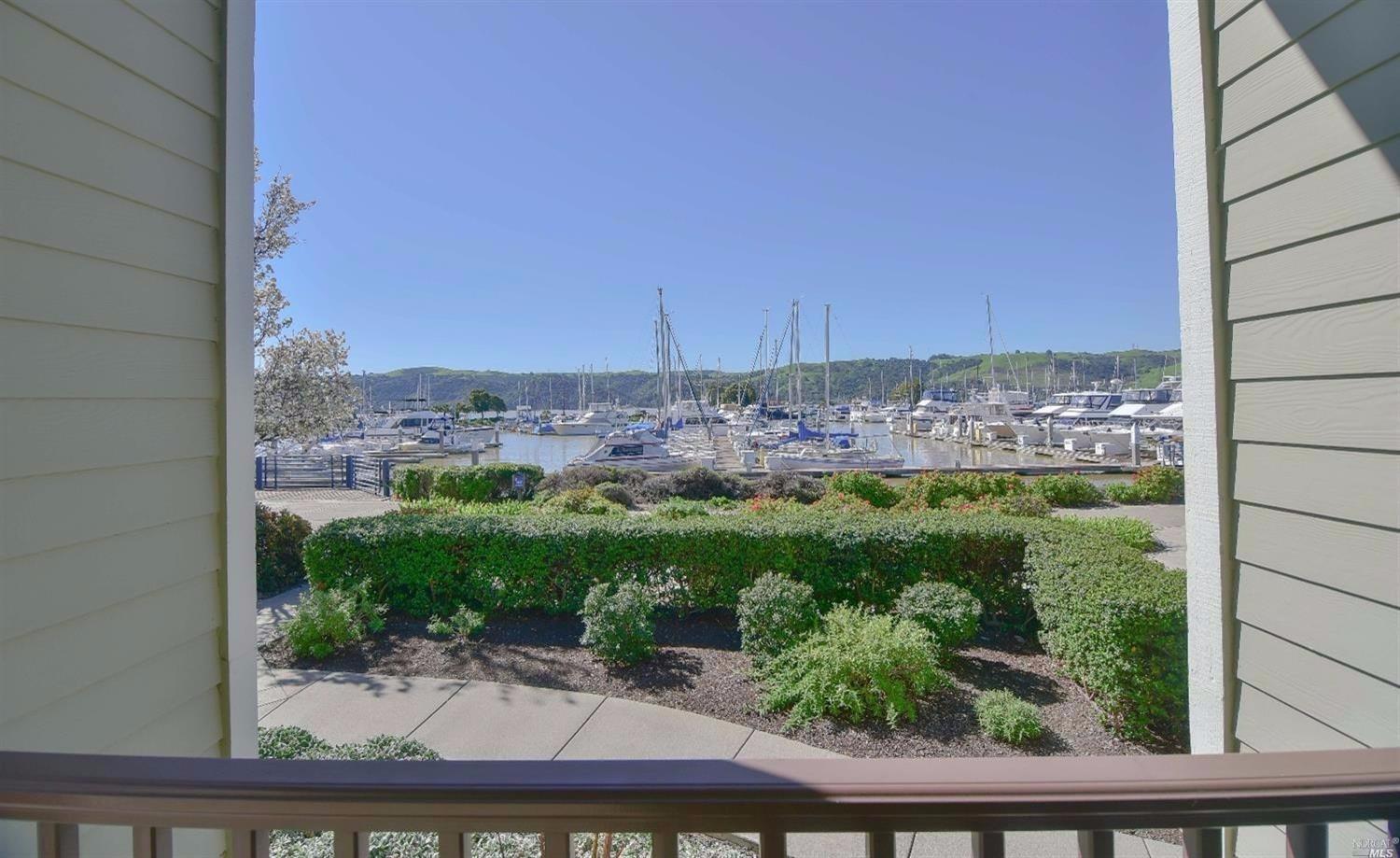 370 E St, Benicia, CA 94510 photo 1