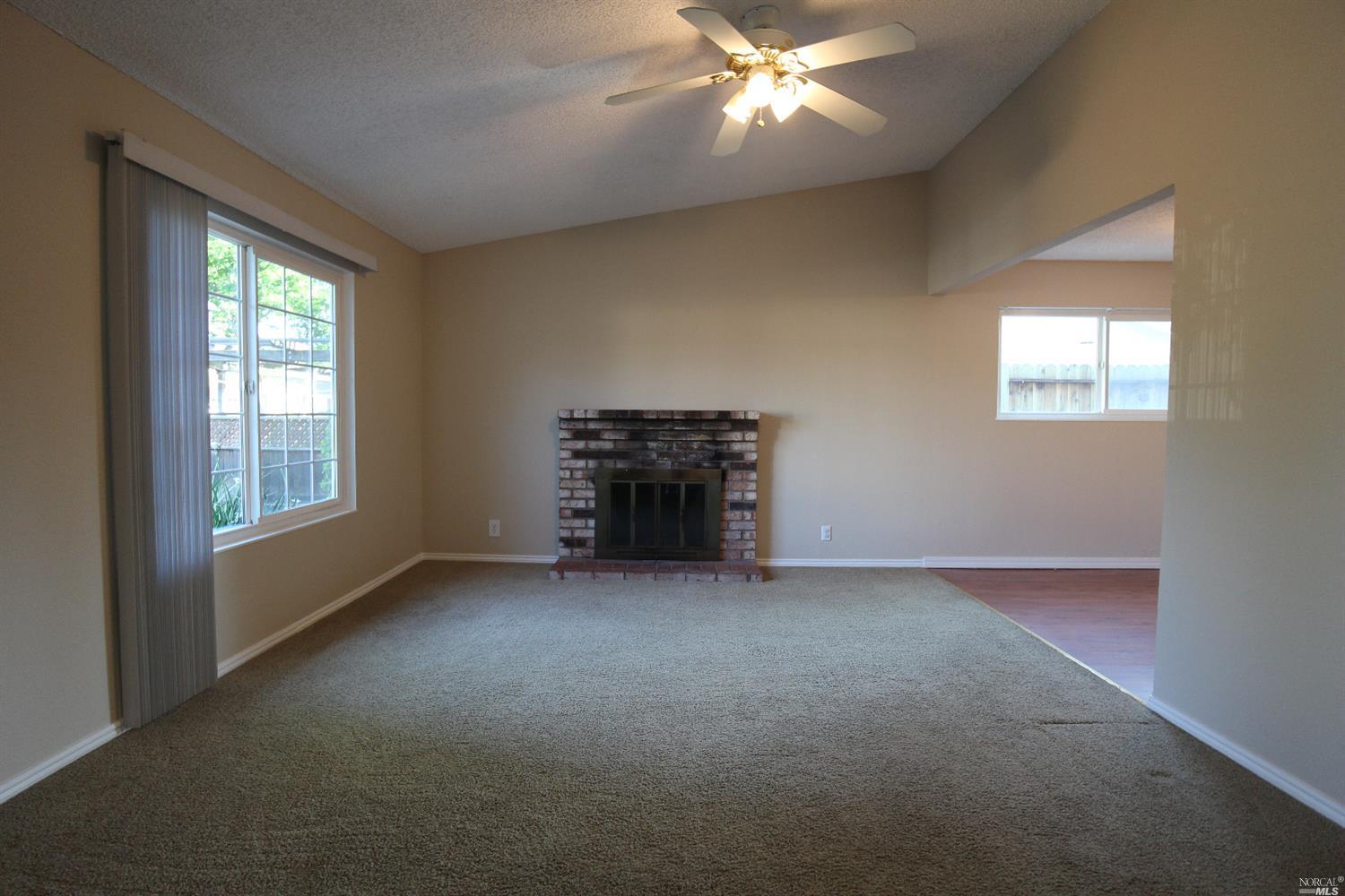 86 Longview Dr, Vacaville, CA 95687 photo 1